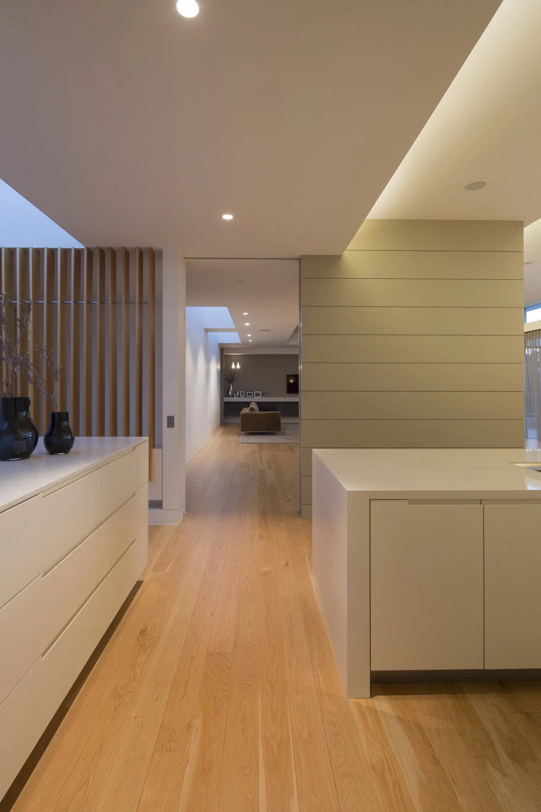 18 Kitchen Back to Living_009092.jpg