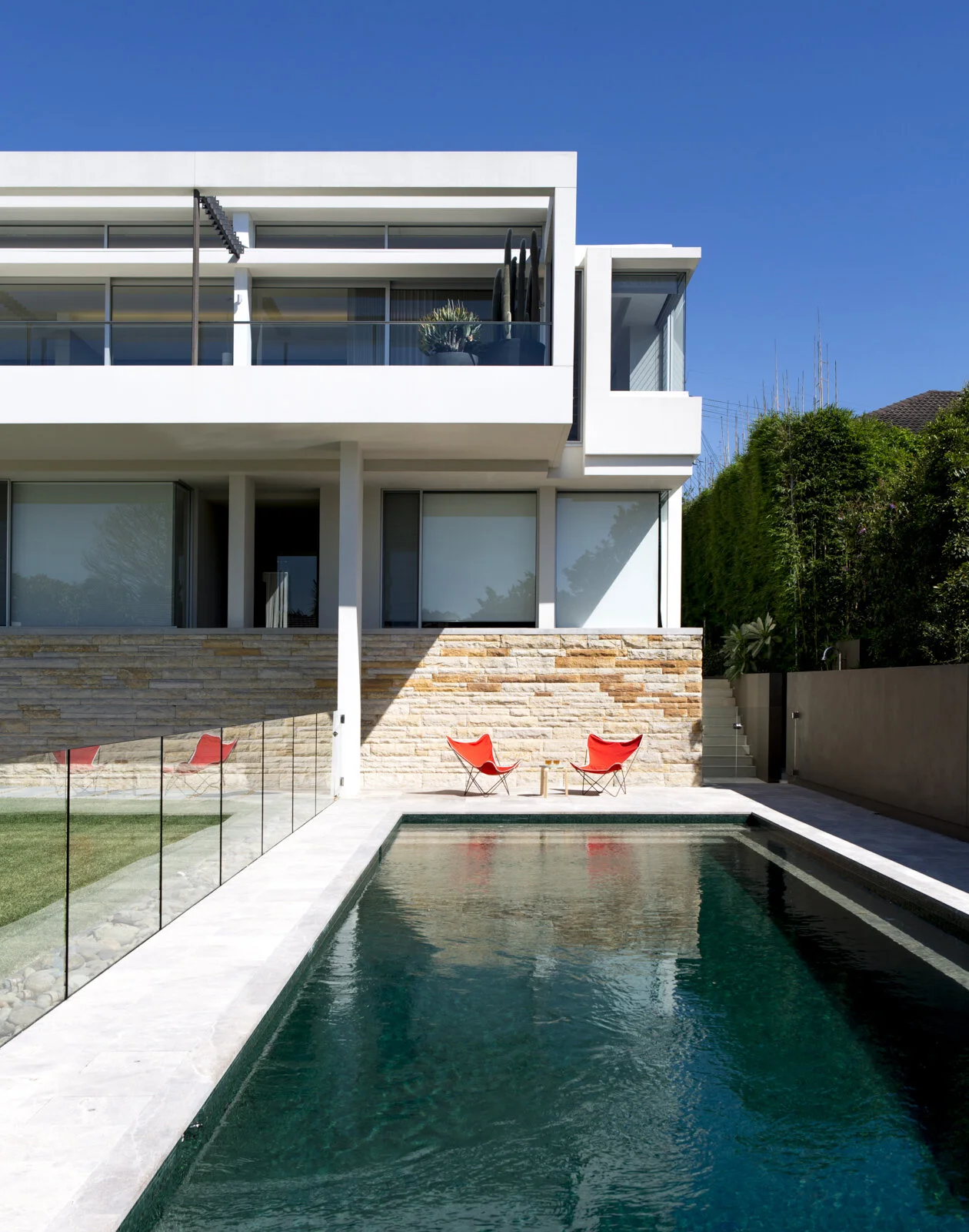 38 Pool & Rear Facade_007757.jpg