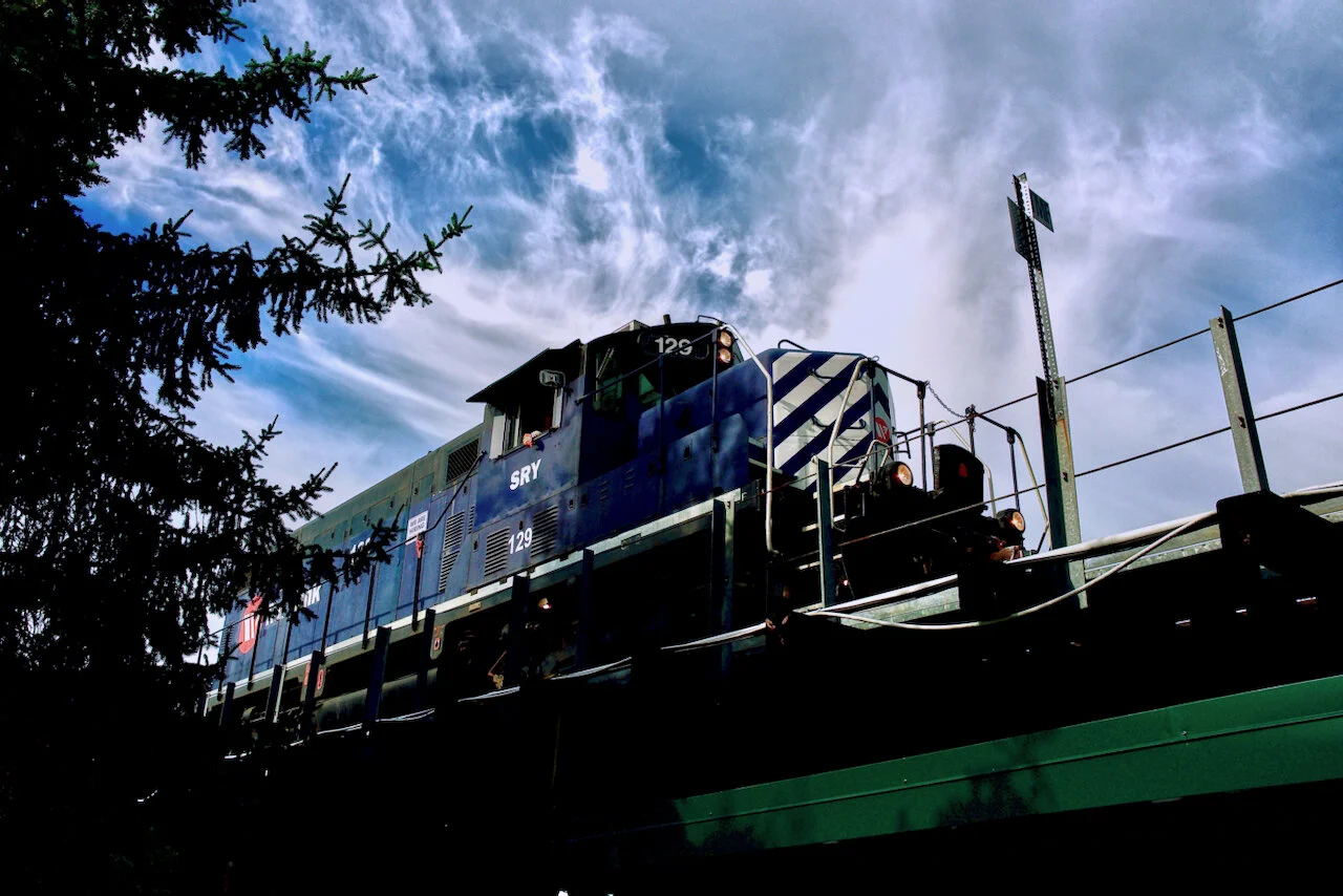 Southern Railway of B.C. (SRY) 129 on Queensborough Railway Bridge, New Westminster, B.C., September 2021.Click image for lightbox.
