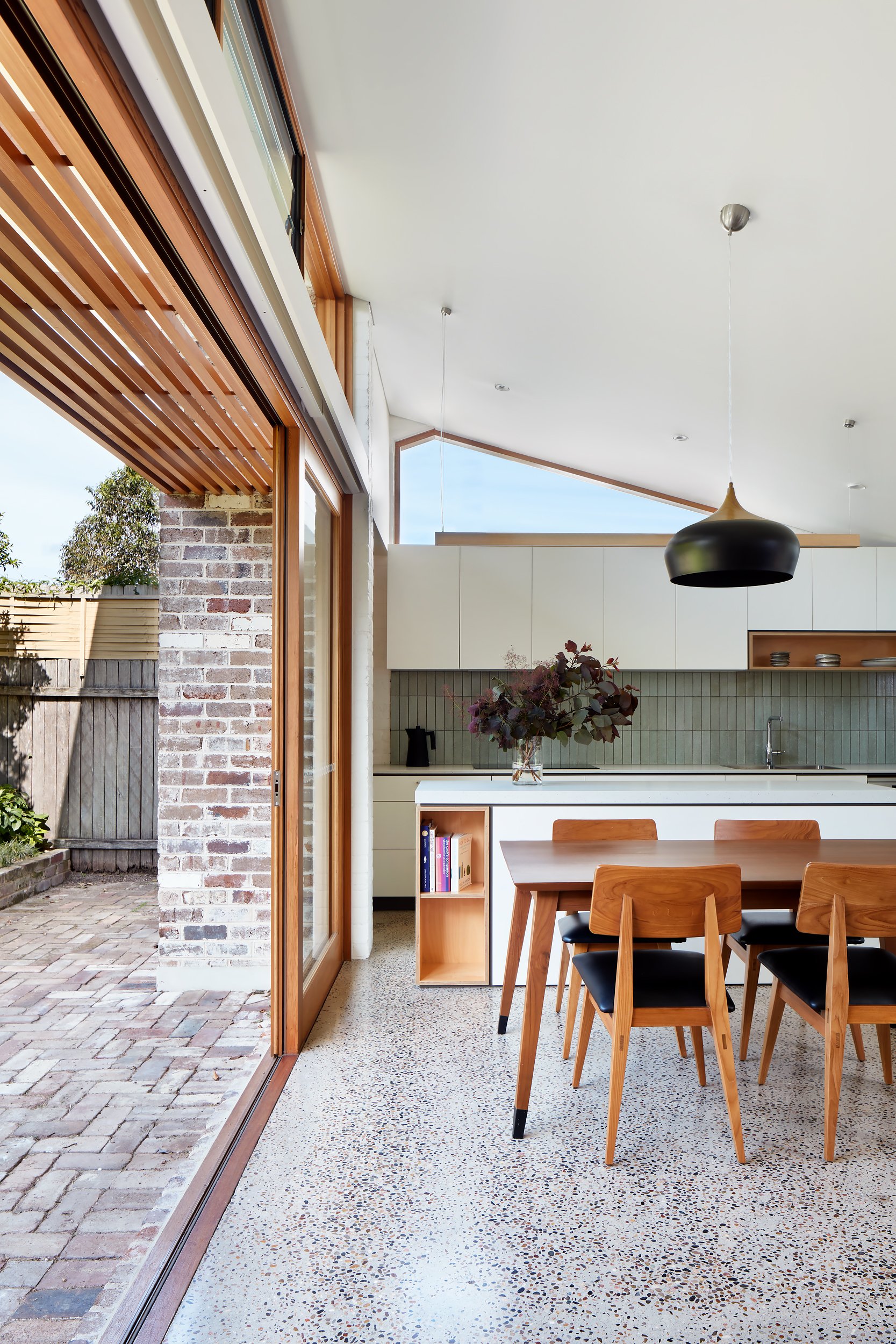 RIGNEY_AVE_207b.jpg