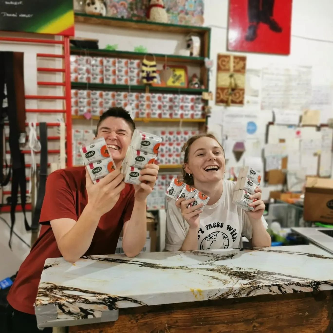 A *huge* thank you to @humanaidcollective for their generous soap donation! 🧼🫧
Thanks to their support, our freeshop will be able to keep supporting our community in Athens with soap for the next couple months.