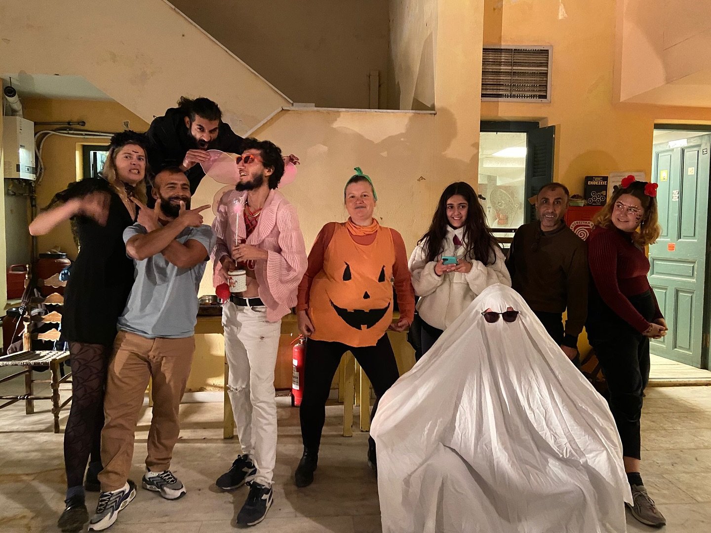 A little throwback to our Halloween party 👻🎃 Congratulations to the winners and their amazing costumes 🧚🎃🐦&zwj;⬛!