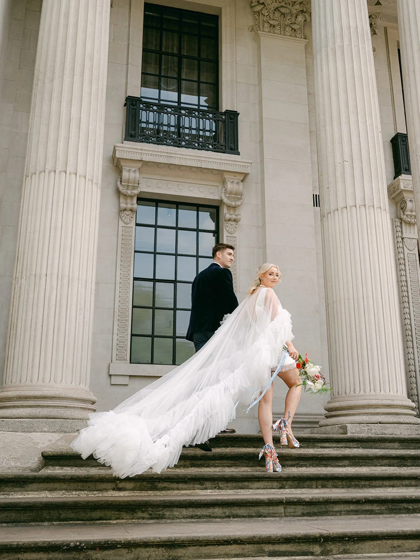 Yesterday at Old Marylebone Town Hall, a ceremony with the drama of a runway moment. A sweeping cape, architectural lines, and London as the backdrop to a stunning love story
#victoriabeddoesphotography #editorialweddings #maryleboneweddings #london