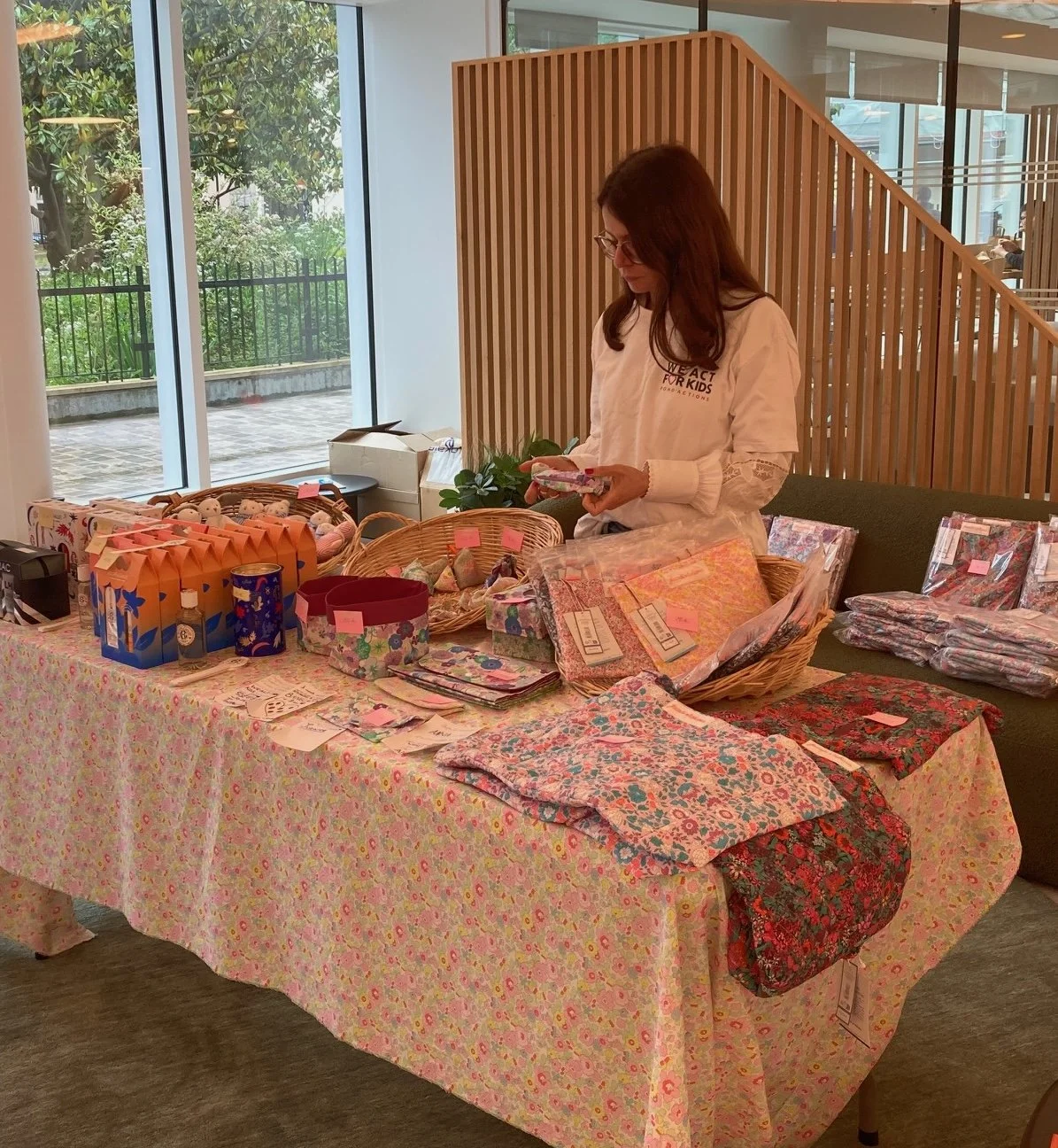 Fête des mères : Jacadi et Oxybul se mobilisent pour l’éducation, lors d'une vente solidaire à Paris