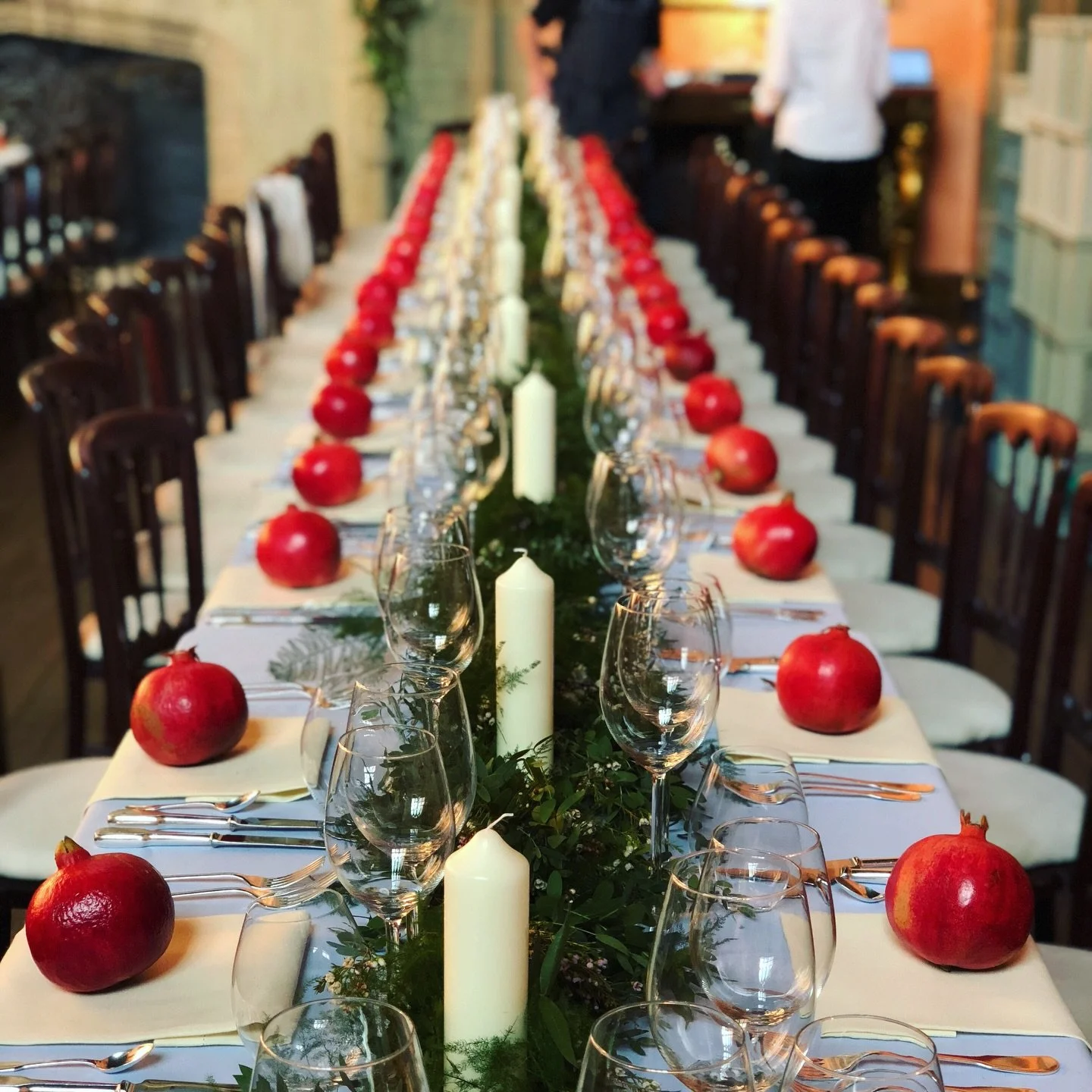 If you are in the midsts of wedding planning and wondering what table layout you should go for - I have written a blog post to help you out! I get asked the questions of round vs. long so often -  I hope this helps. If you&rsquo;re not in the midsts 