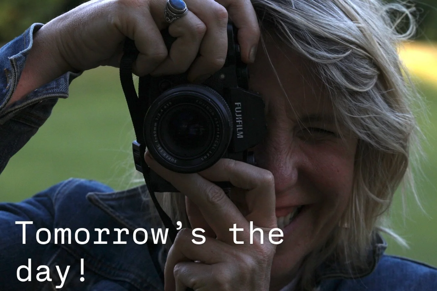 Tomorrow at 7pm, a new section of my online shop opens! 🌸
If you sign up to the newsletter before then tomorrow and you&rsquo;ll get 10% off in your inbox - how amazing is that!
Limited edition botanical prints, each one celebrating the seasonal Bri