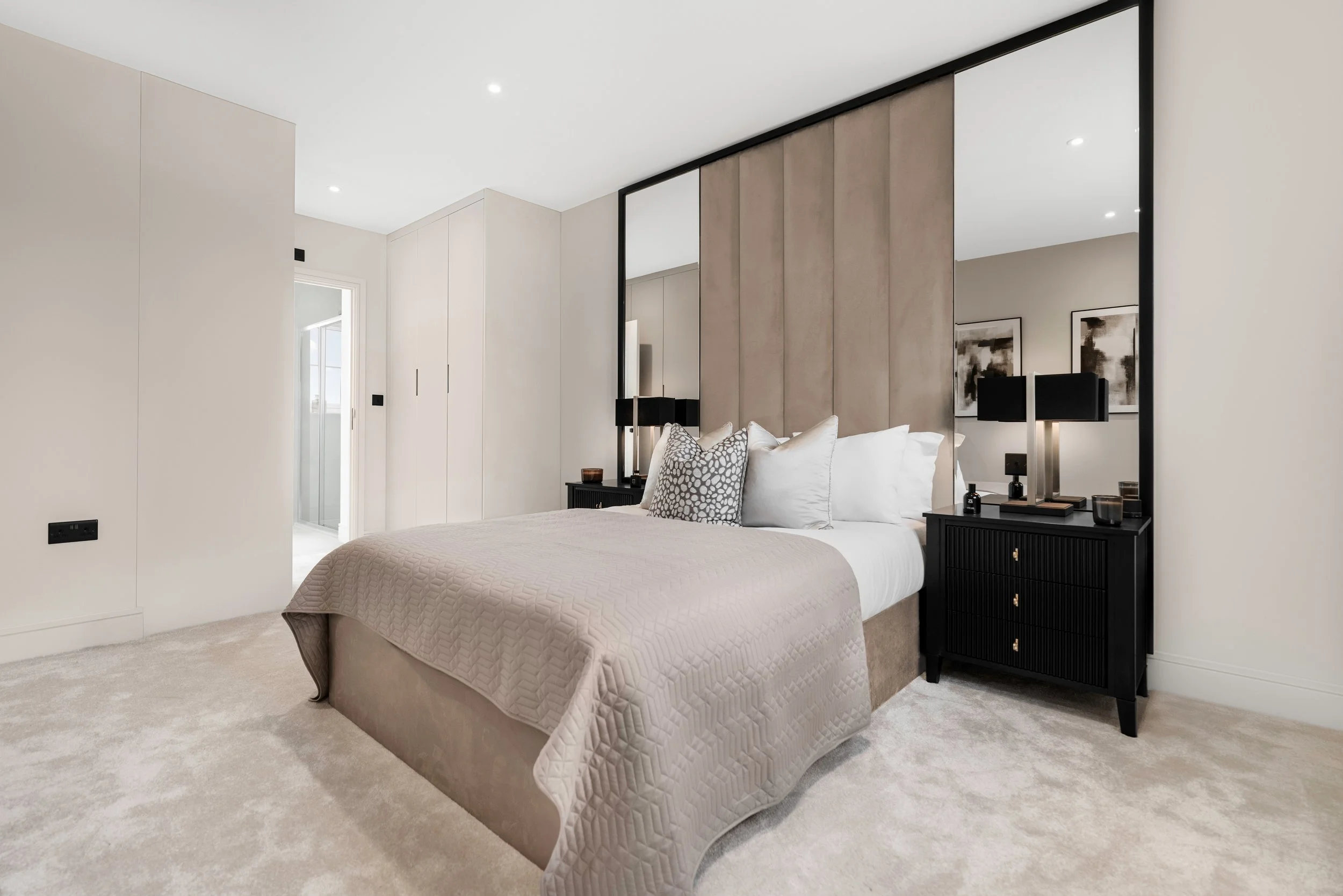 Cadnleford Mews  bedroom 2 Flaunden Hertfordshire.jpg