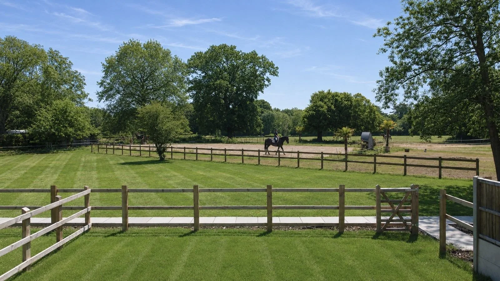 Millfield Gardens Grounds.jpeg