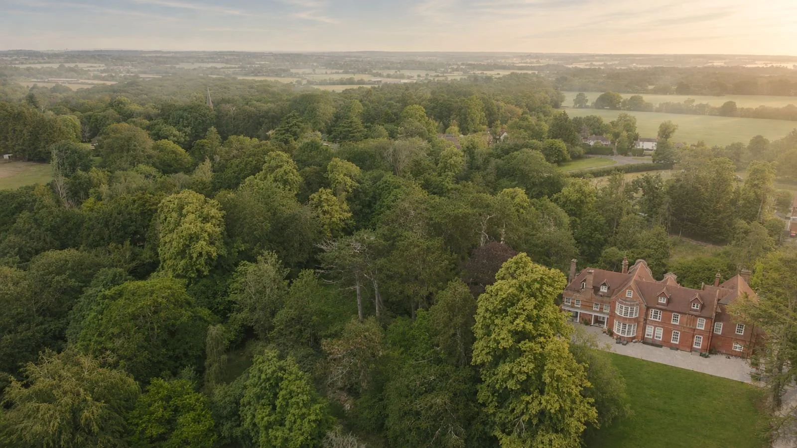 Millfield Gardens Grounds main house.jpeg