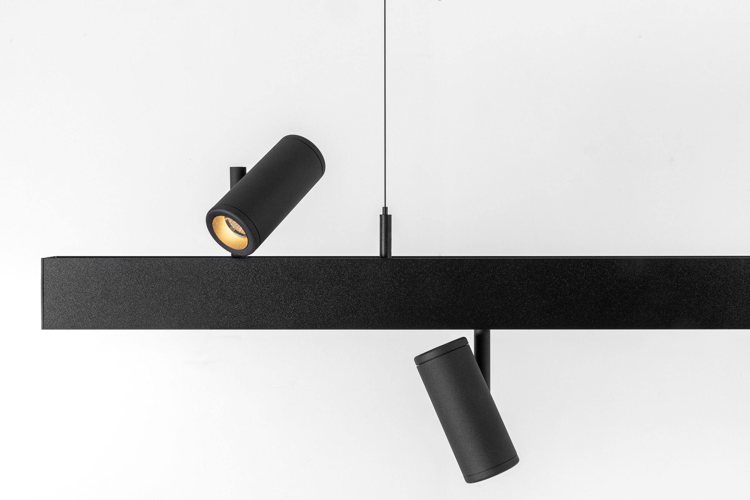 modular-lighting-instruments-pista-suspension-up-down-track-lights-archello.1597240304.8219.jpg