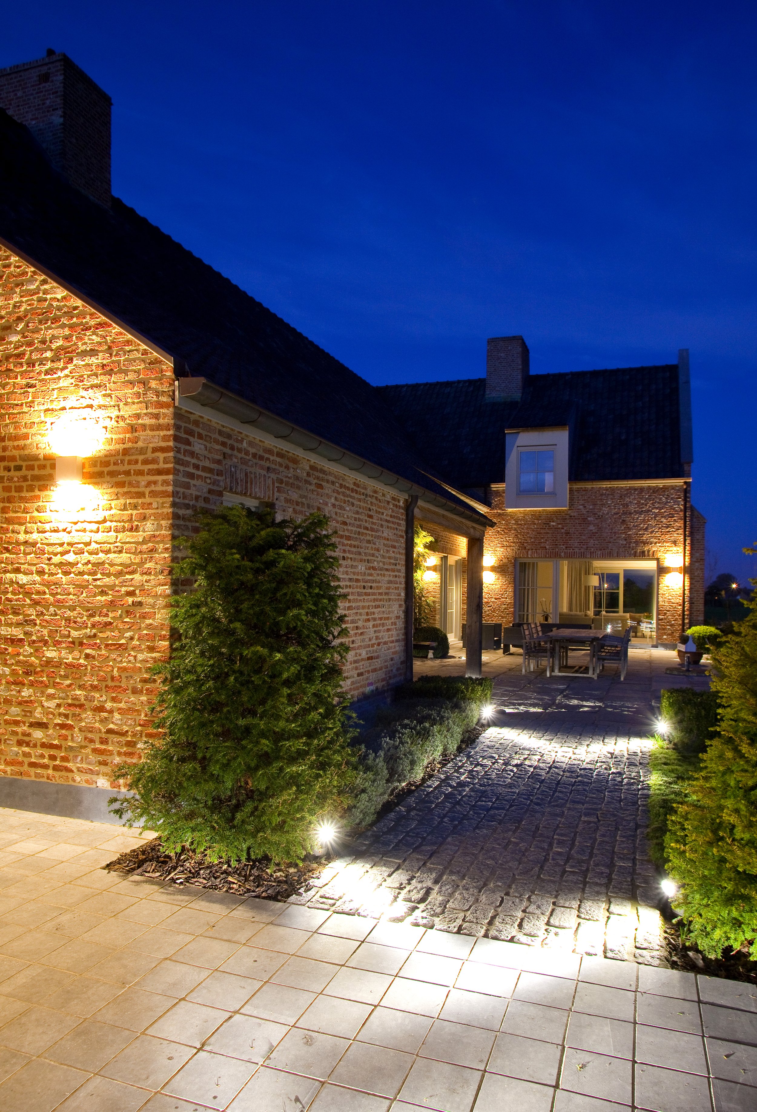 SPECTRUM_LIGHT_PROJECT_DP_TUIN LIGHTING (5).jpg