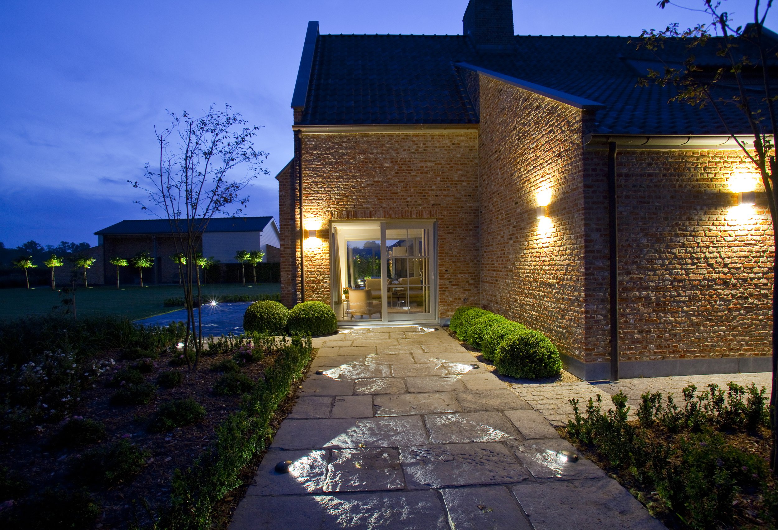 SPECTRUM_LIGHT_PROJECT_DP_TUIN LIGHTING (2).jpg