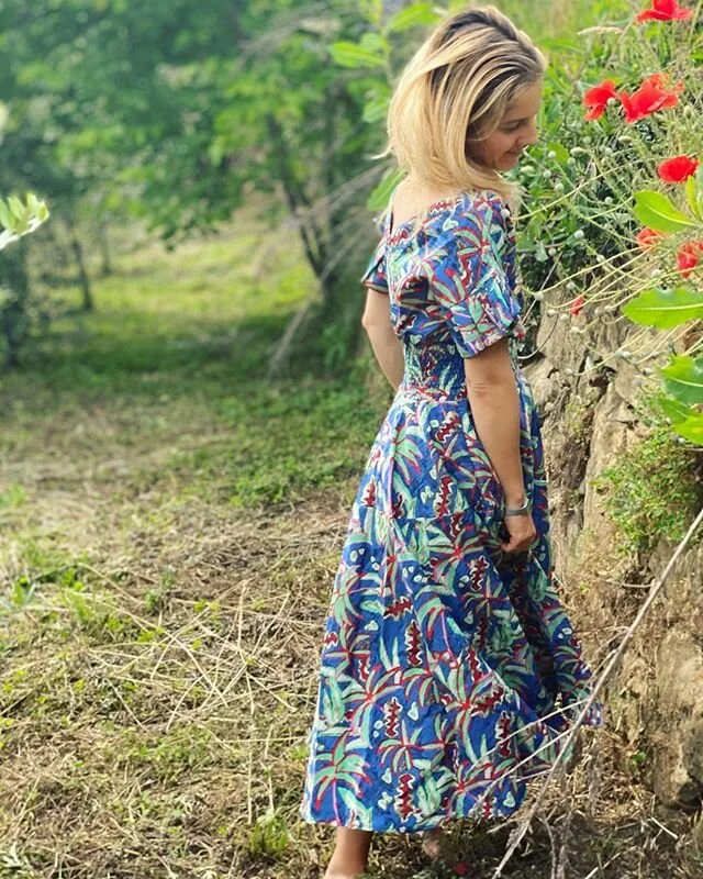 TITOLO: GIUGNO
&ldquo;Il mese di giugno si distese all&rsquo;improvviso nel tempo, come un campo di papaveri.&rdquo;
.
.
.
#landi #giugno #dress #papaveri #pabloneruda #summeriscoming #ilovejune #june #feelingjune #landilove #mollybracken #molly #cou