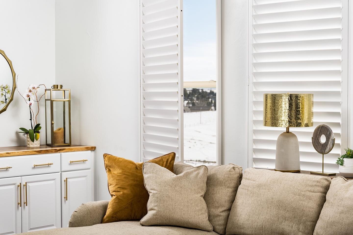 Step into a winter wonderland with our timeless white shutters that transform every view into a serene masterpiece. ❄️✨Ready to embrace the season? Dive into the winter vibes with 20% off all our custom interior shutters! Book your FREE consultation 