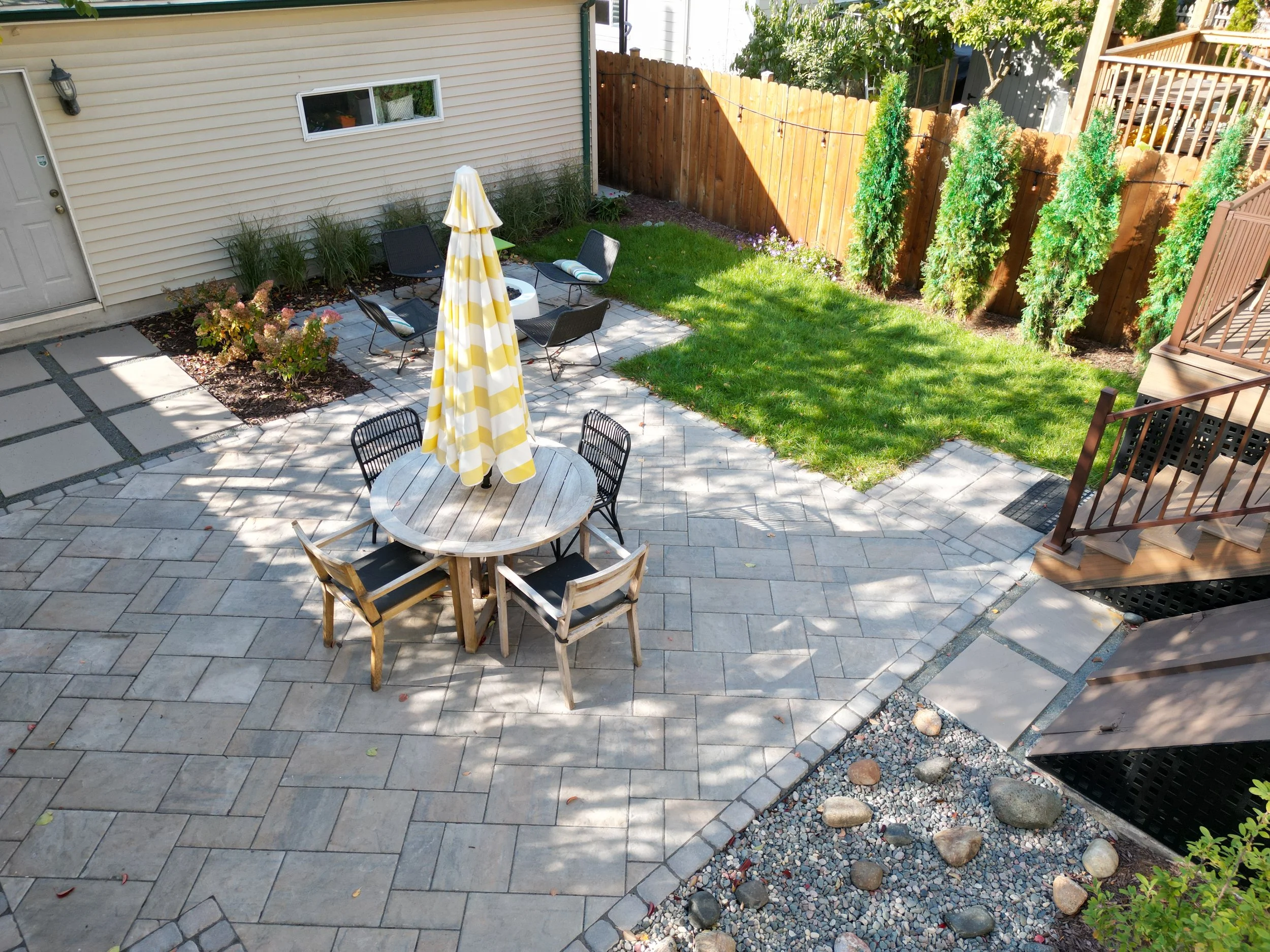 Our projects focus on executing quality hardscape and landscapes, including patios, outdoor fire pits, grilling areas, set walls, landscape lighting, pergolas, and drainage solutions.  We also offer full-service maintenance packages to keep your land