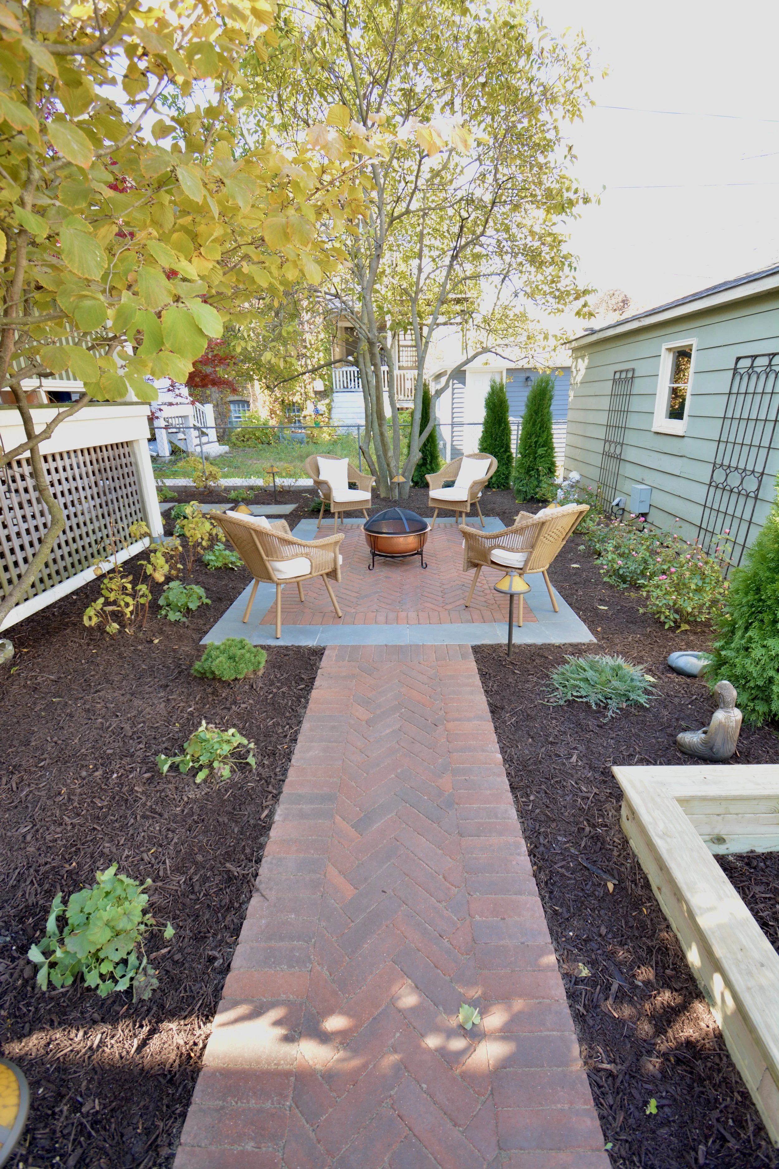 Our projects focus on executing quality hardscape and landscapes, including patios, outdoor fire pits, grilling areas, set walls, landscape lighting, pergolas, and drainage solutions.  We also offer full-service maintenance packages to keep your land
