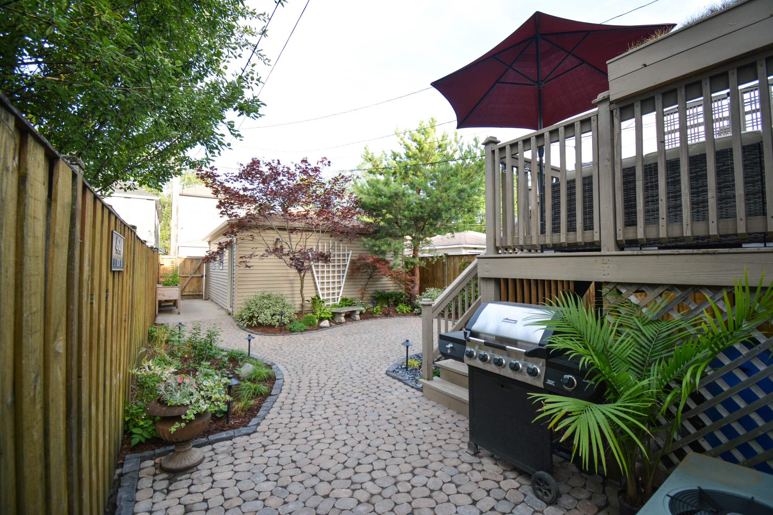 Our projects focus on executing quality hardscape and landscapes, including patios, outdoor fire pits, grilling areas, set walls, landscape lighting, pergolas, and drainage solutions.  We also offer full-service maintenance packages to keep your land