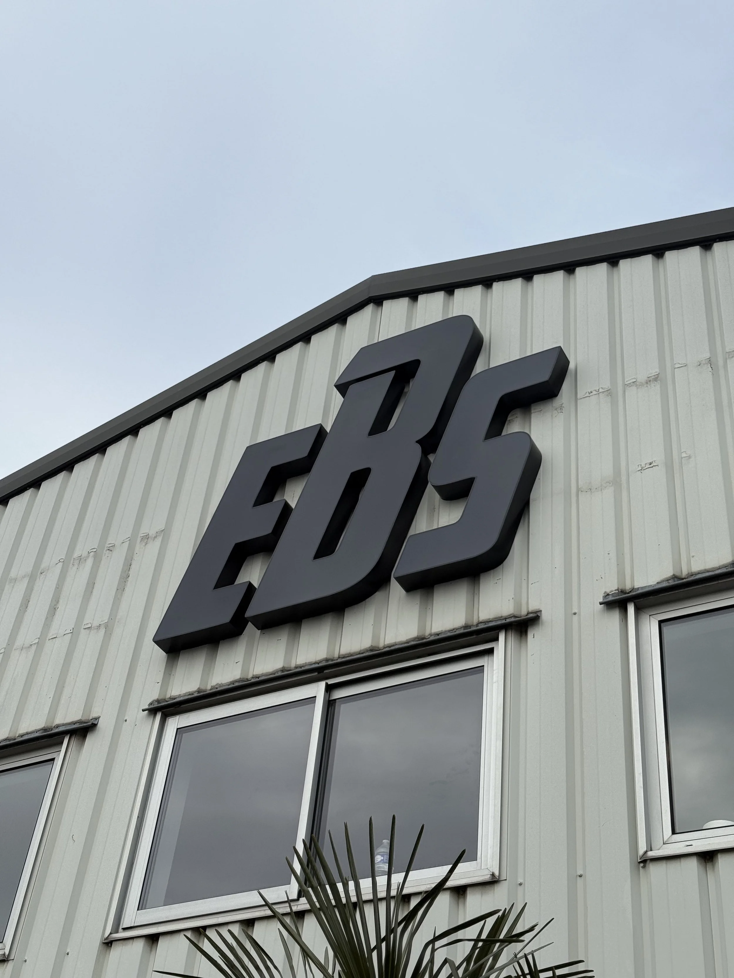 EBS - enseigne