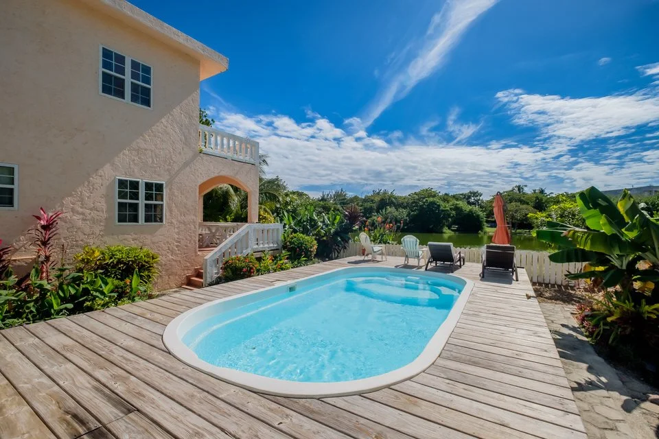 Lakeside Villas - Purple Villa - February_2026 -  LIGH8624-HDR.jpg