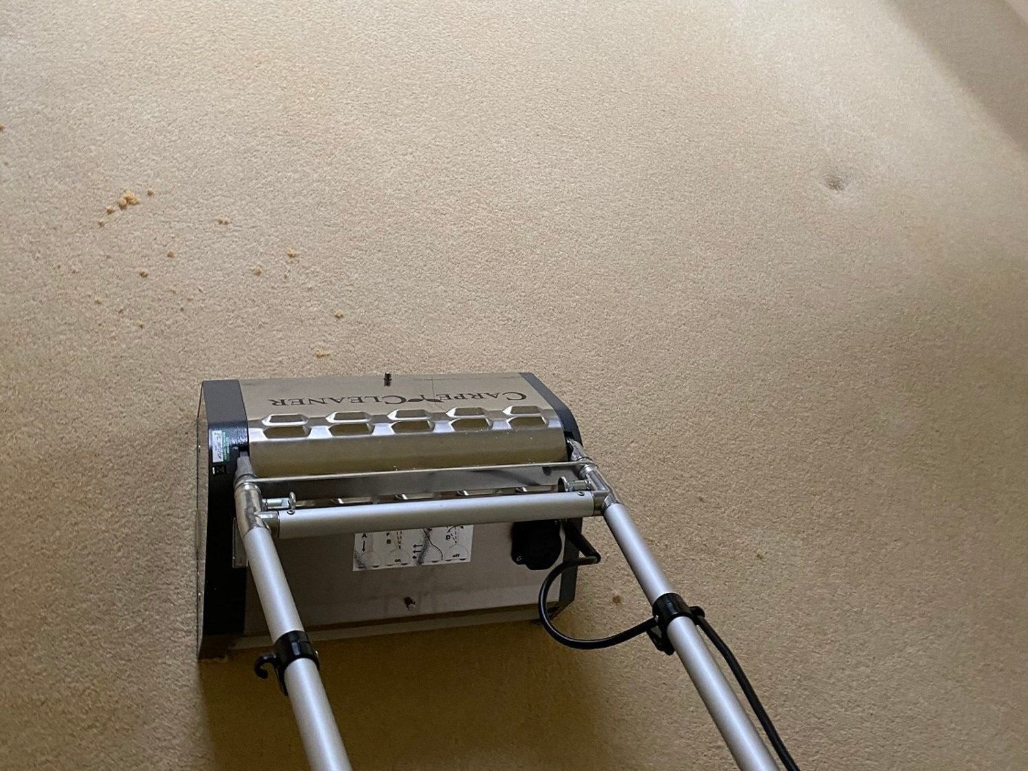 Dry carpet cleaning in Grimsby and Cleethorpes