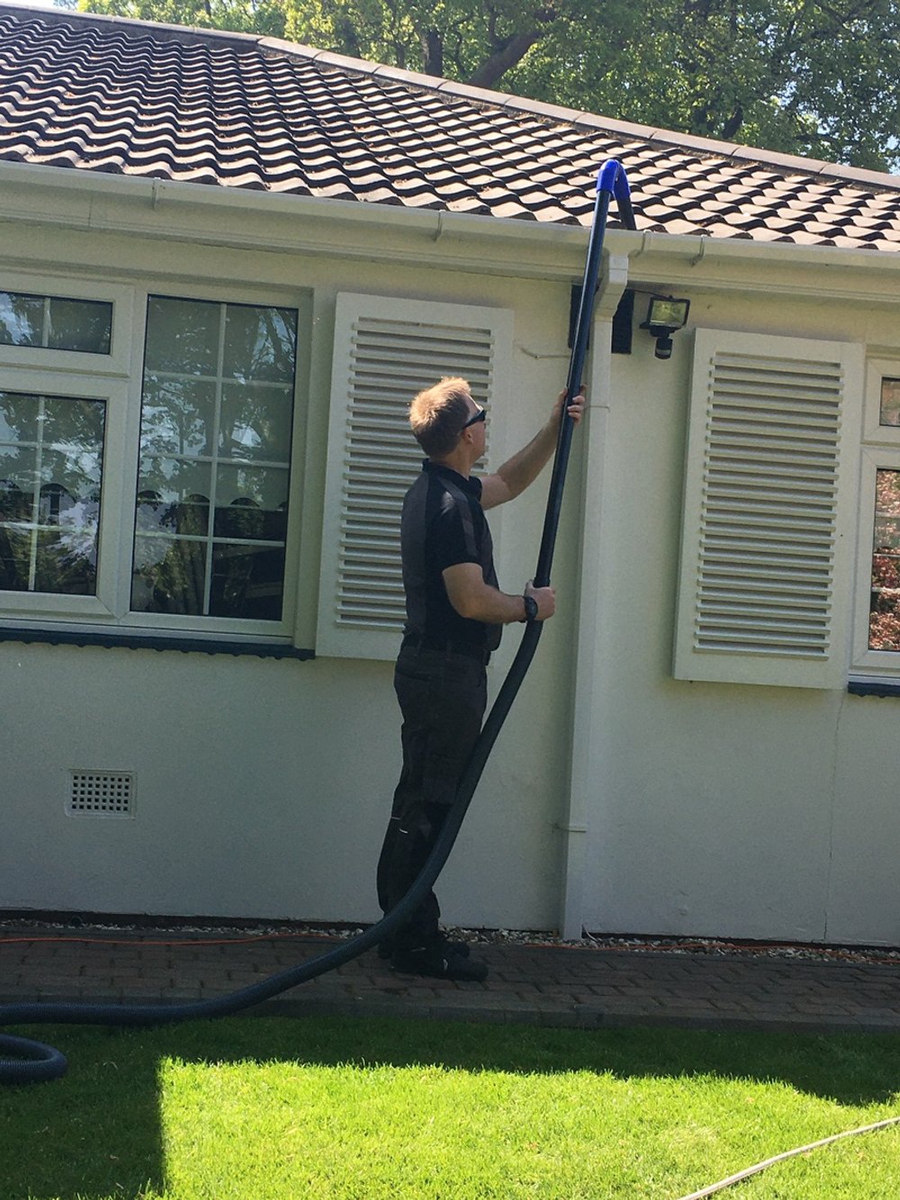 Gutter Cleaning in Grimsby by iNEX