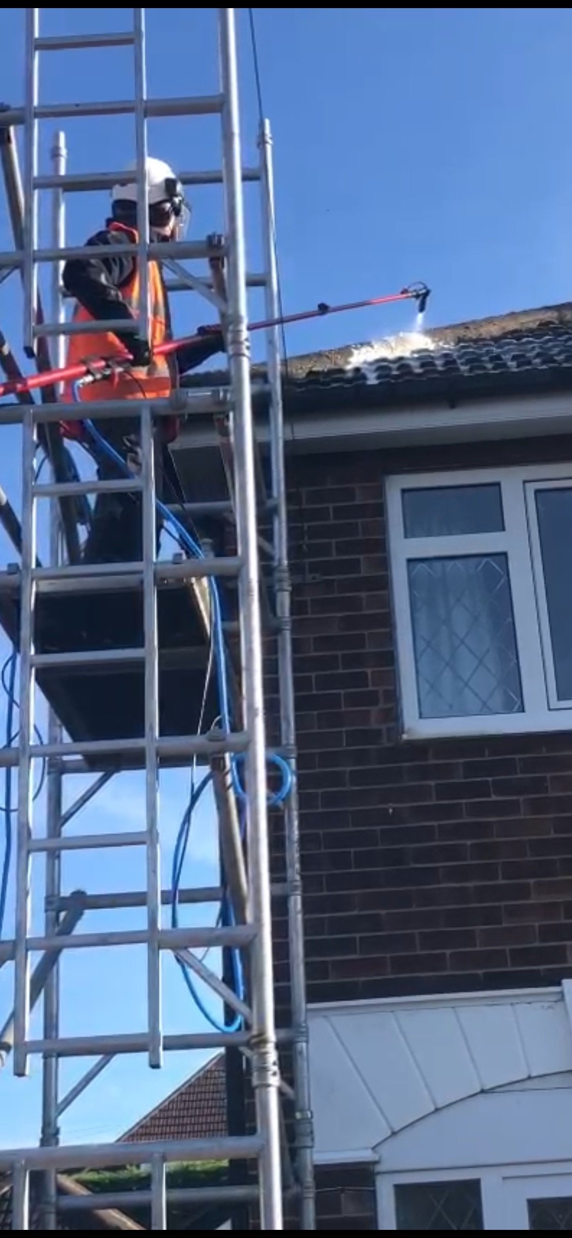 Roof Cleaning in Grimsby, Cleethorpes, Scunthorpe, Louth, Lincolnand surrounding areas