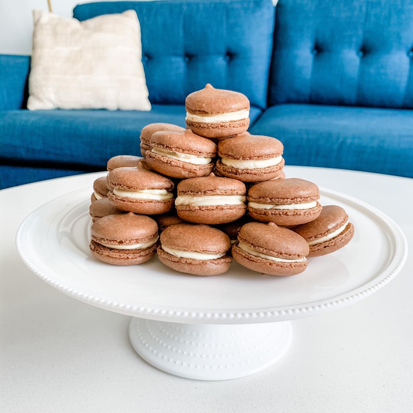 Chocolate macarons filled with classic vanilla French buttercream ✨✨✨
-
Recipe on my blog, linked in bio!
-
This one took me a second weekend to get right, but totally worth it. I learned lessons in both patisserie and patience!
-
I skipped posting m
