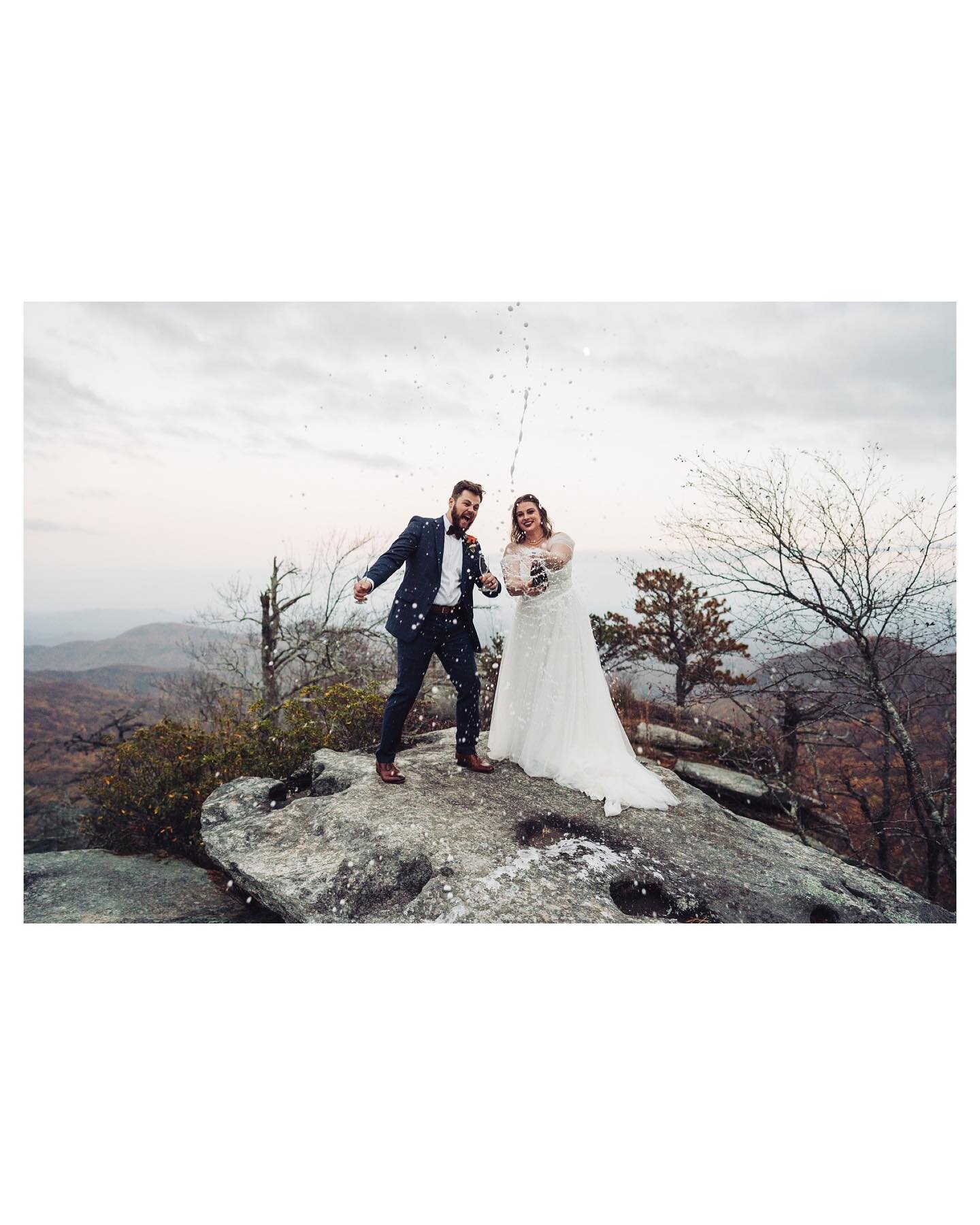 Here are a few more memorable moments from this past fall. They show at least some of the variety of experiences couples can have on their wedding day. Short hikes, longer hikes, guests, no guests, kids running with sticks 🤷😂, waterfalls, forests, 