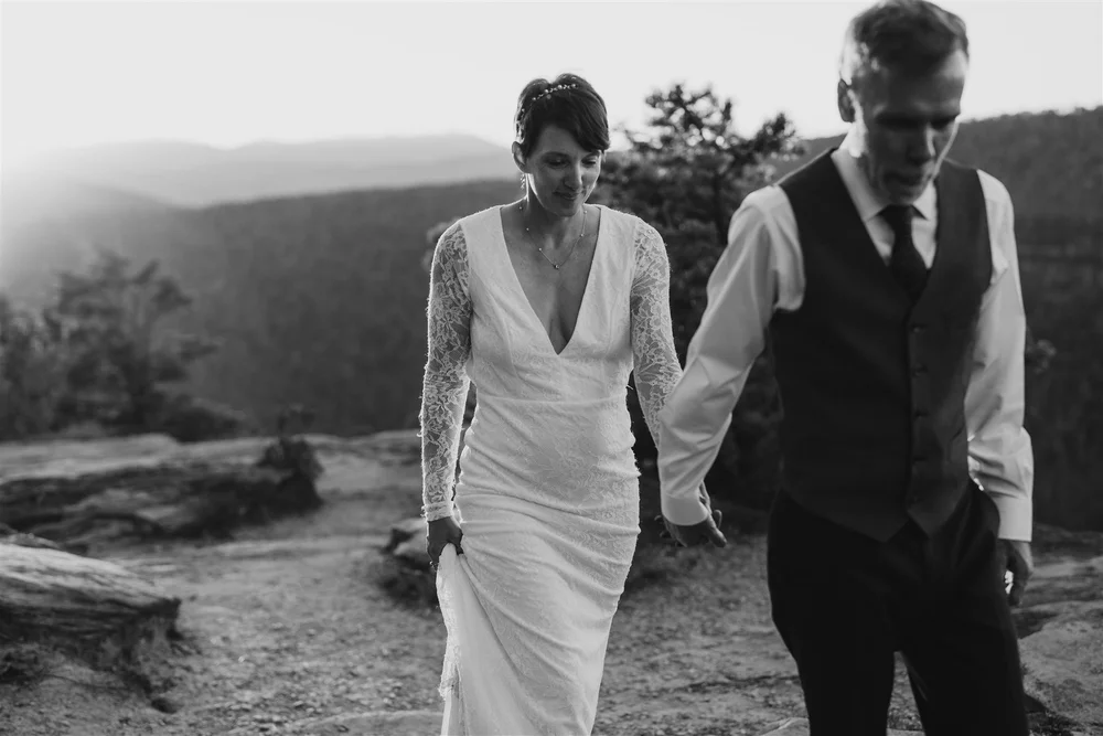 Couple portraits during an adventurous mountain elopement day