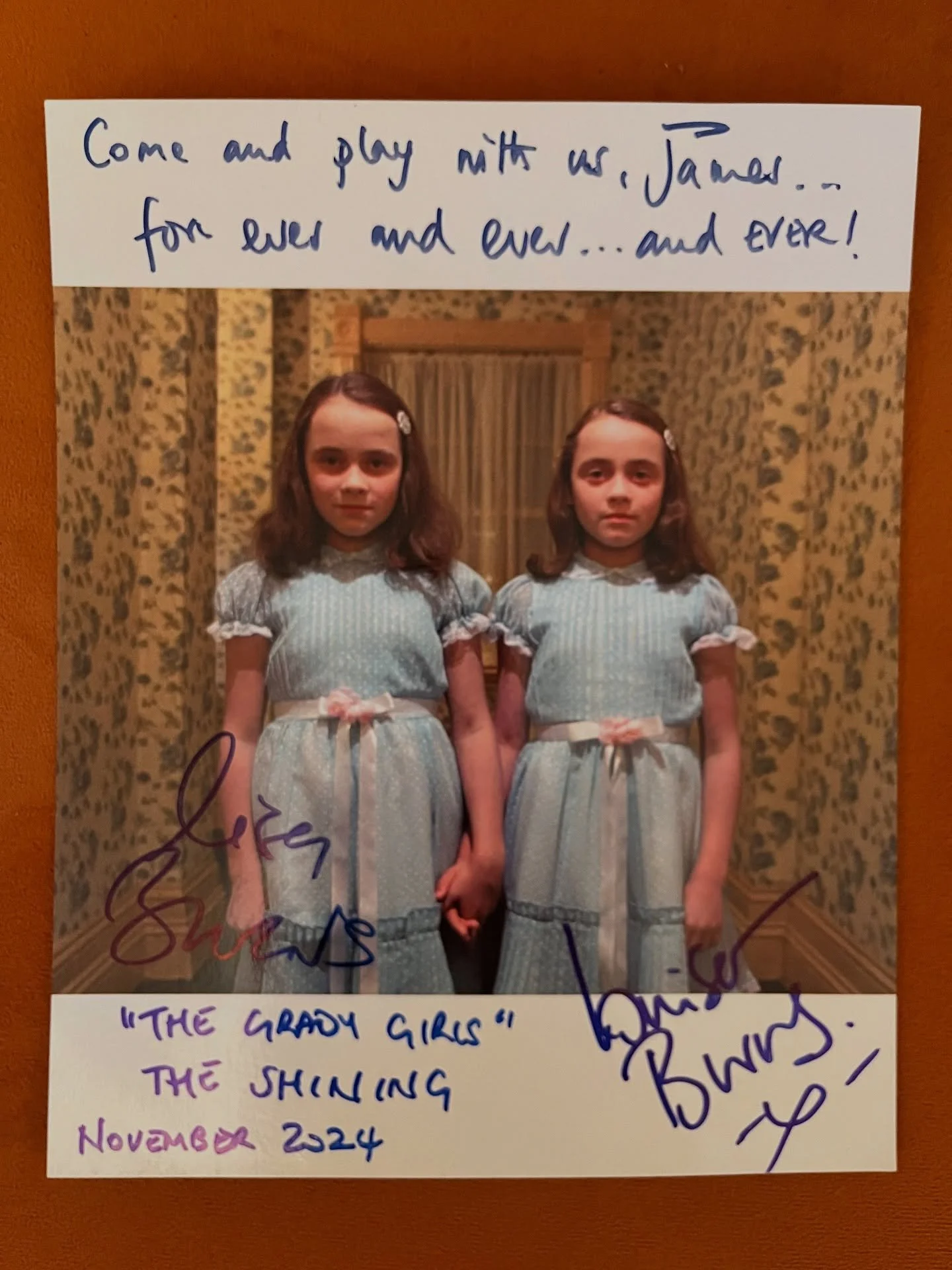 Exciting news! Last year we had some visitors to the bus who had clocked our memorabilia of &lsquo;The Shining&rsquo; - a favourite movie of ours (some of you have probably recognised the cushion that we have in the drivers seat 🖤🧡❤️) 

Well&hellip