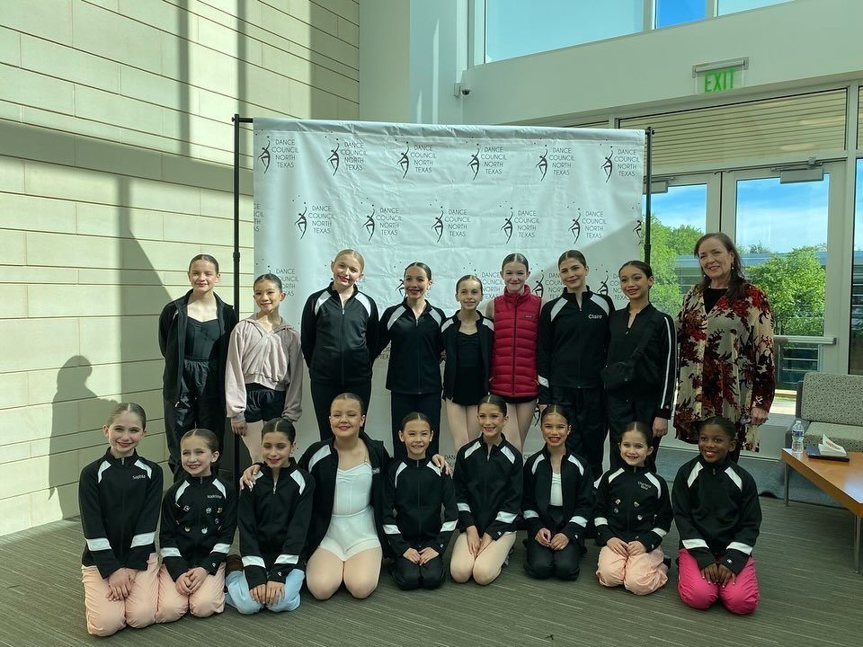 ADS Ballet Company at Dance Planet last weekend 🩰🌎

@dancecouncilntx 
@daynaplongmeixell 

#passionartistrydance #discovertheartistwithin #allendancestudio #mckinneydancestudio #friscodancestudio #thedancestudionetwork