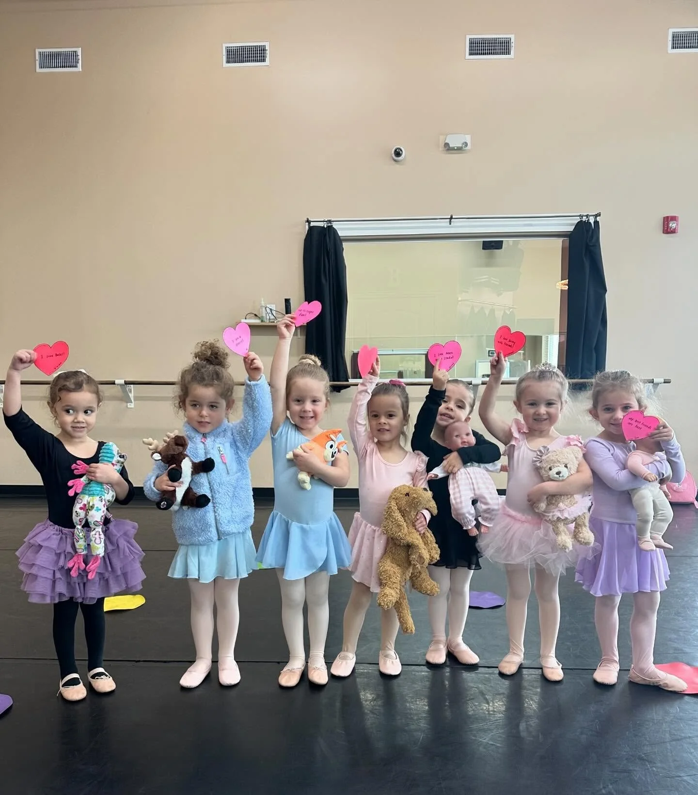 Our Little Movers are excited to kick off the month of February by sharing what they love about dance class! 🥹🩷 Talk about cuteness overload! 🥰

#thedancestudionetwork