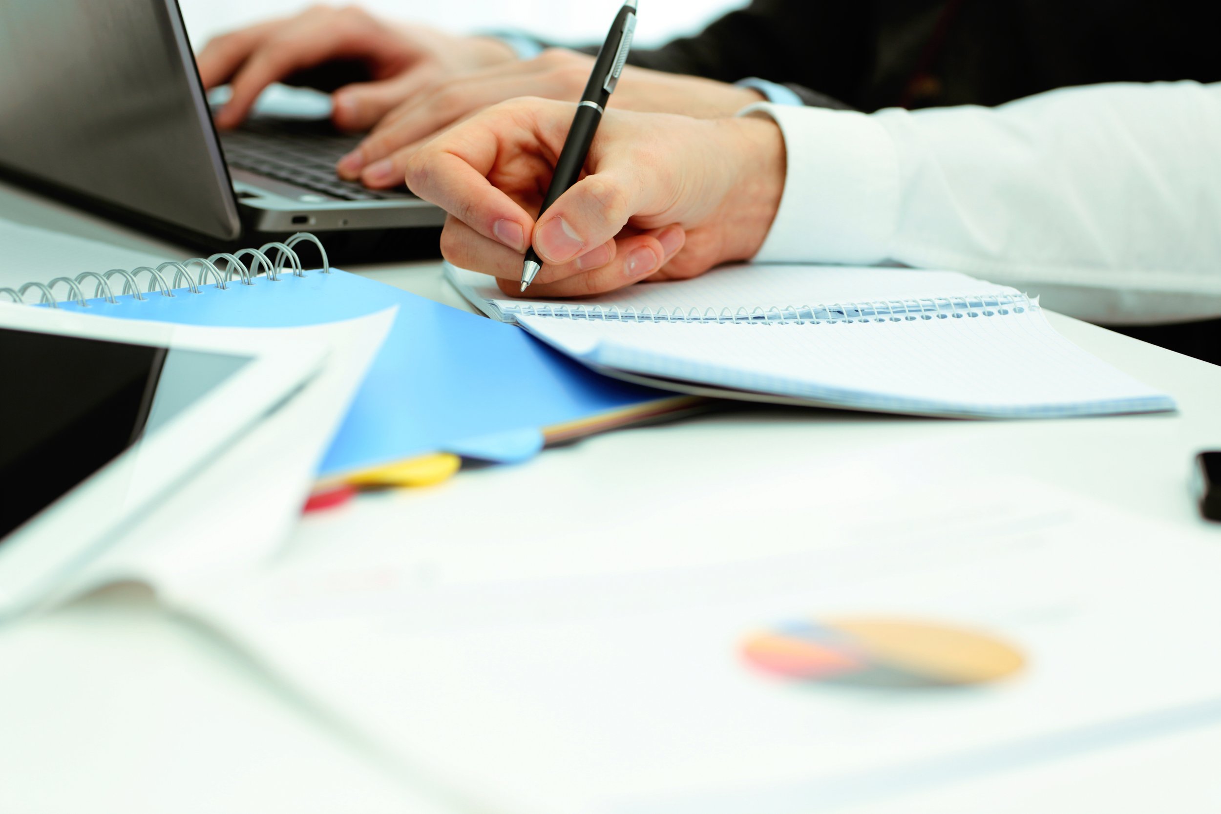 Working 9-5: Is It Outmoded in the 21st Century? — Careers Done Write