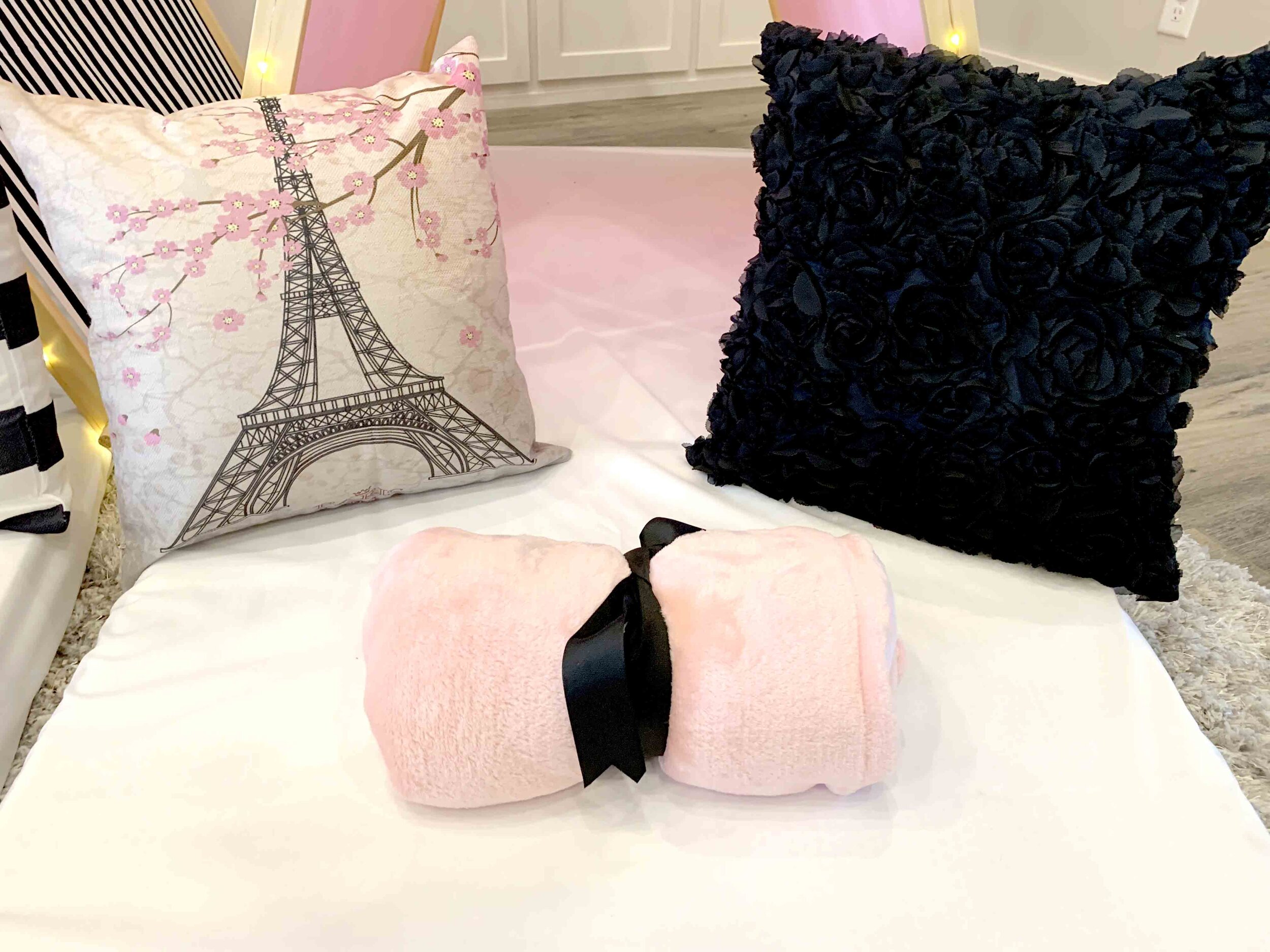 Paris - Sleepover Rentable Tents
