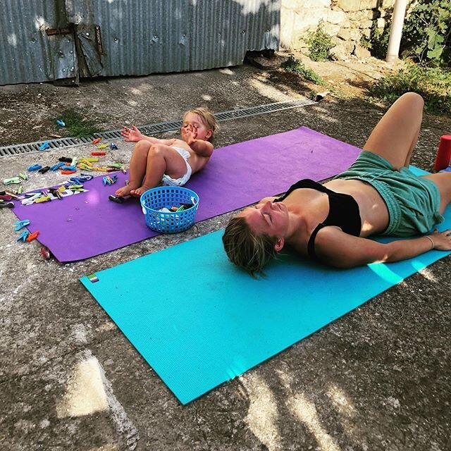 My main girl showing me how it&rsquo;s done 🥰
&bull;
&bull;
Saturday 27th June, Yoga 🤸
&bull;
9-10AM
&bull;
Link in bio to book 🙏
&bull;
&bull;
P.S. I&rsquo;ll be running my first &lsquo;Dig Me On-Demand workshop on Saturday 4th July 12-1:30pm. It