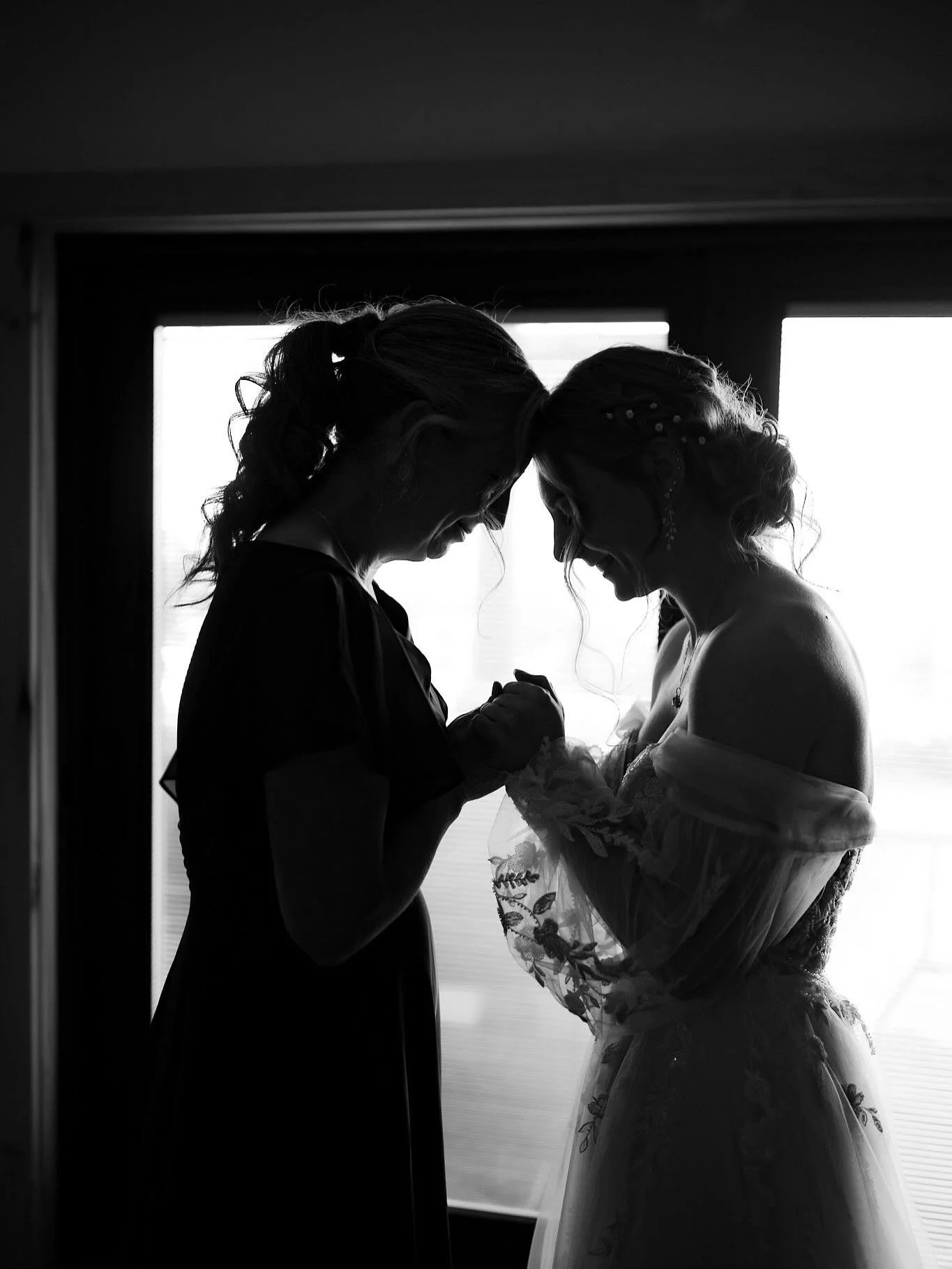 Tierney + Jonathan 🤍

What an absolutely BEAUTIFUL wedding!

Venue - West Fork Lodge 
H&amp;MUA - Cynfully Beautiful
Flowers - WYLDflowers 
Dress - Christina&rsquo;s 
DJ - Will at Rocky Mountain Sound and Light 
Catering - Occasions by Cory
Cake - F