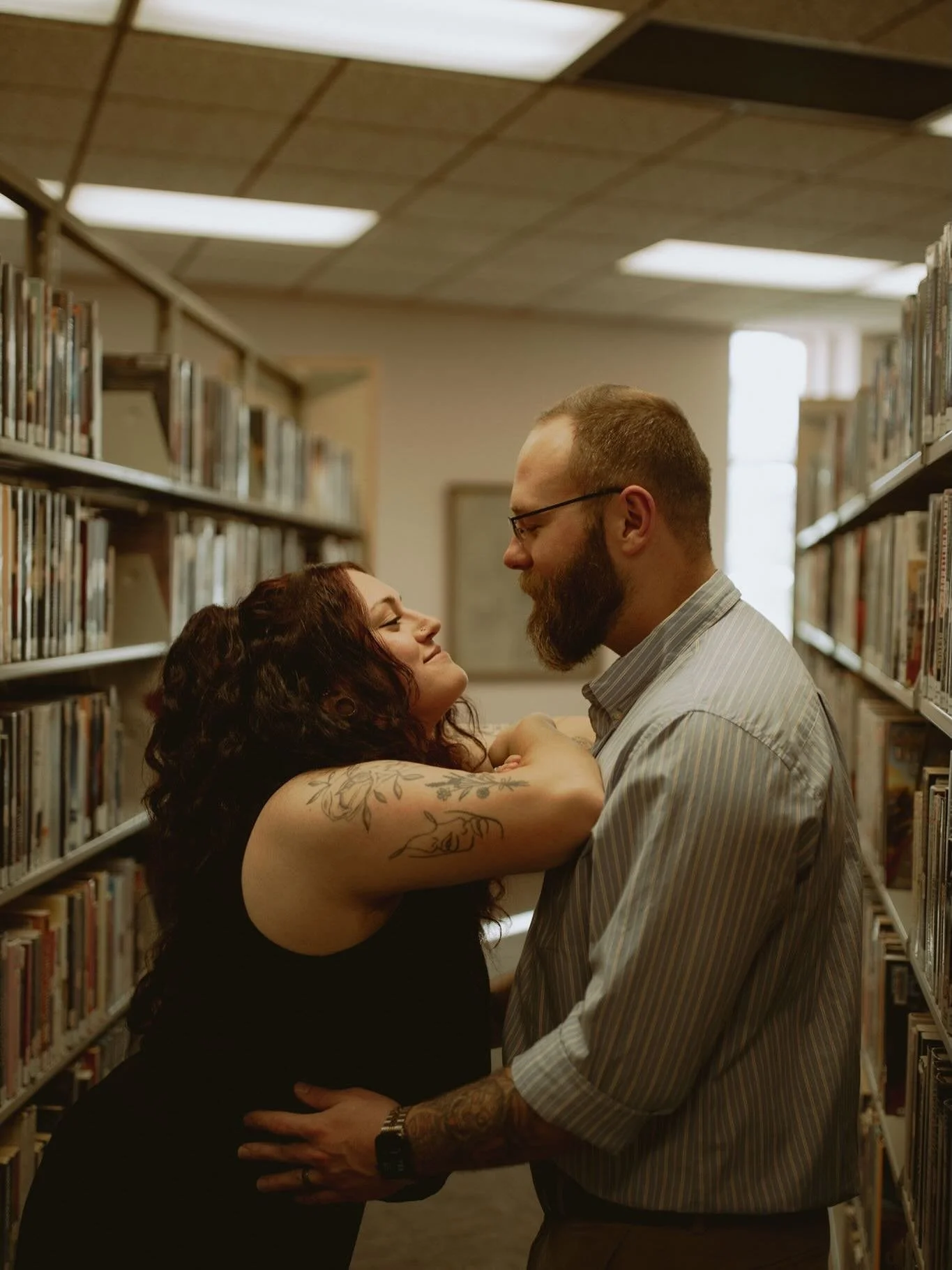 Love in a library 📚❤️&zwj;🔥