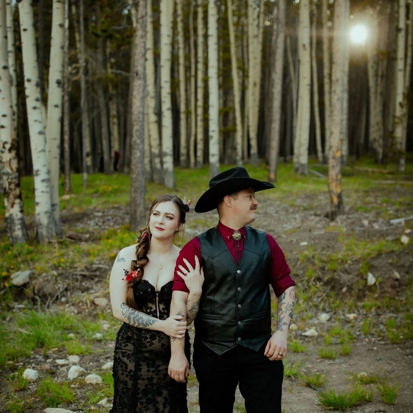 Elaina + Michael 🖤

As soon as I arrived to their venue, my car decided to start making weird noises, hemorrhaging coolant, and steaming from the hood. 🙃 Elaina and Michael were so understanding about everything and a wedding guest even volunteered