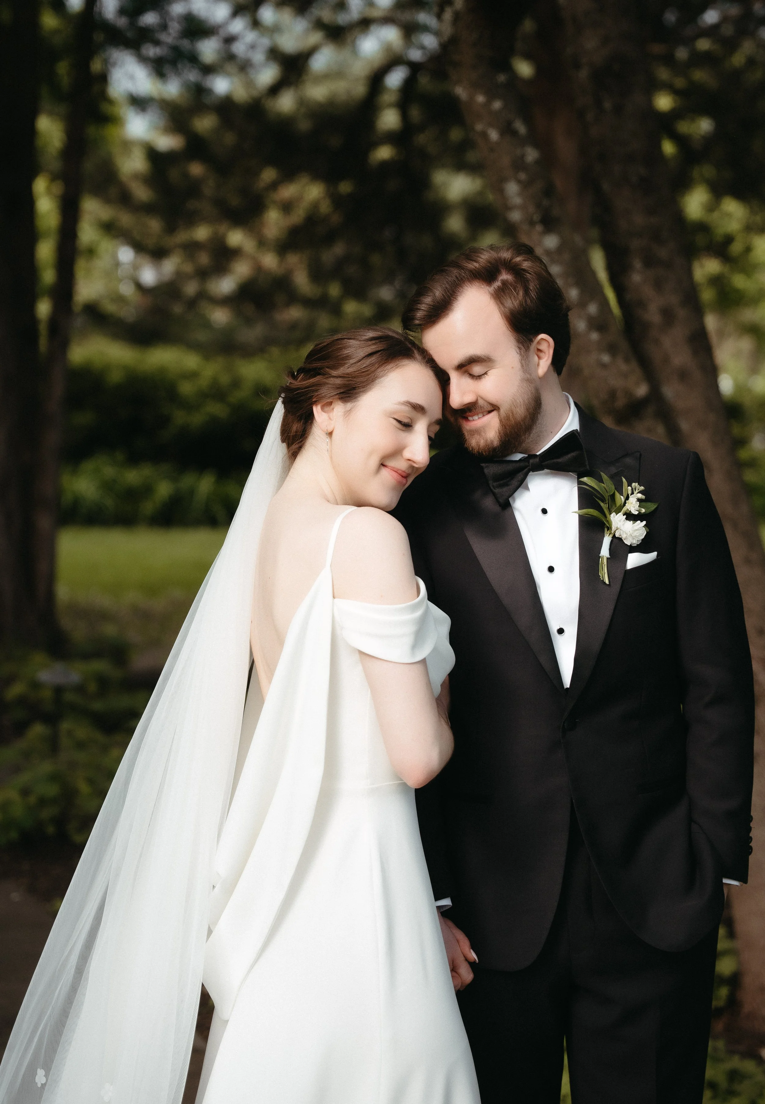 wedding preview 1-09925.jpg