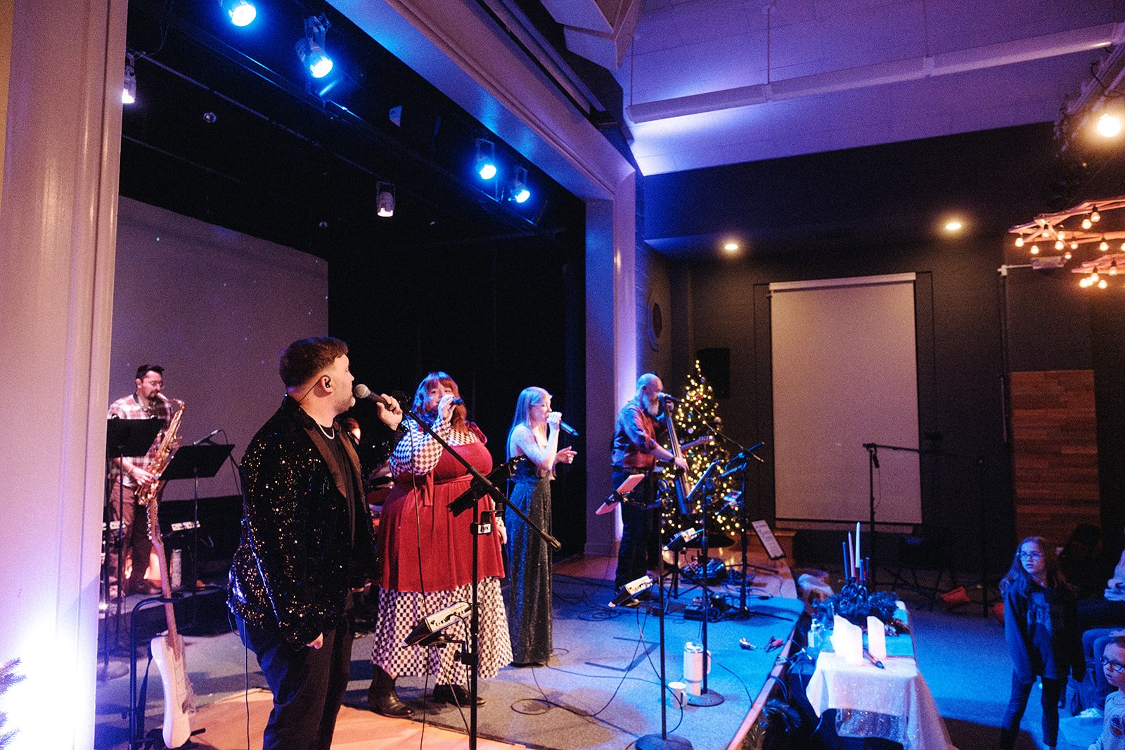 FUMCDentonModernChristmas2024_19December2024_EmilioMesaPhotography_0131.jpg