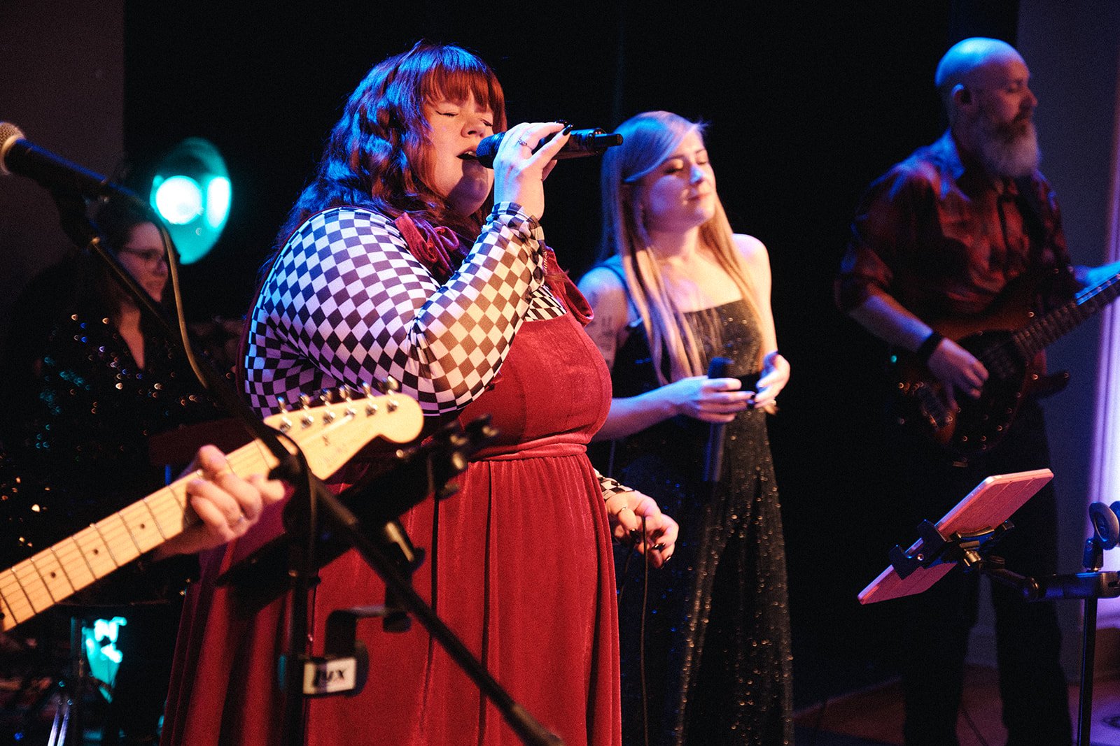 FUMCDentonModernChristmas2024_19December2024_EmilioMesaPhotography_0042.jpg