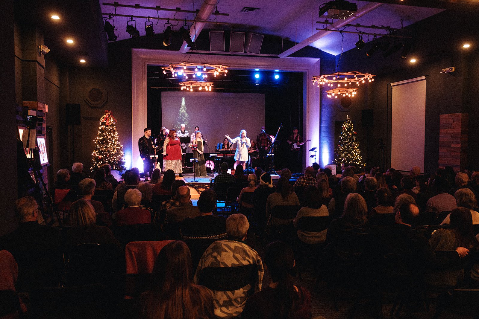 FUMCDentonModernChristmas2024_19December2024_EmilioMesaPhotography_0100.jpg