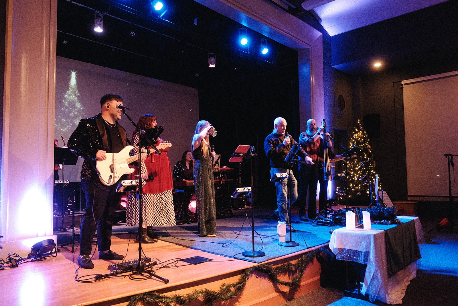 FUMCDentonModernChristmas2024_19December2024_EmilioMesaPhotography_0023.jpg