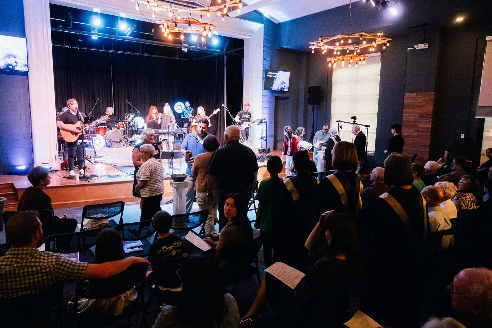 FUMCDentonMaundyThursday_Worship_EmilioMesaPhotography_0068.jpg