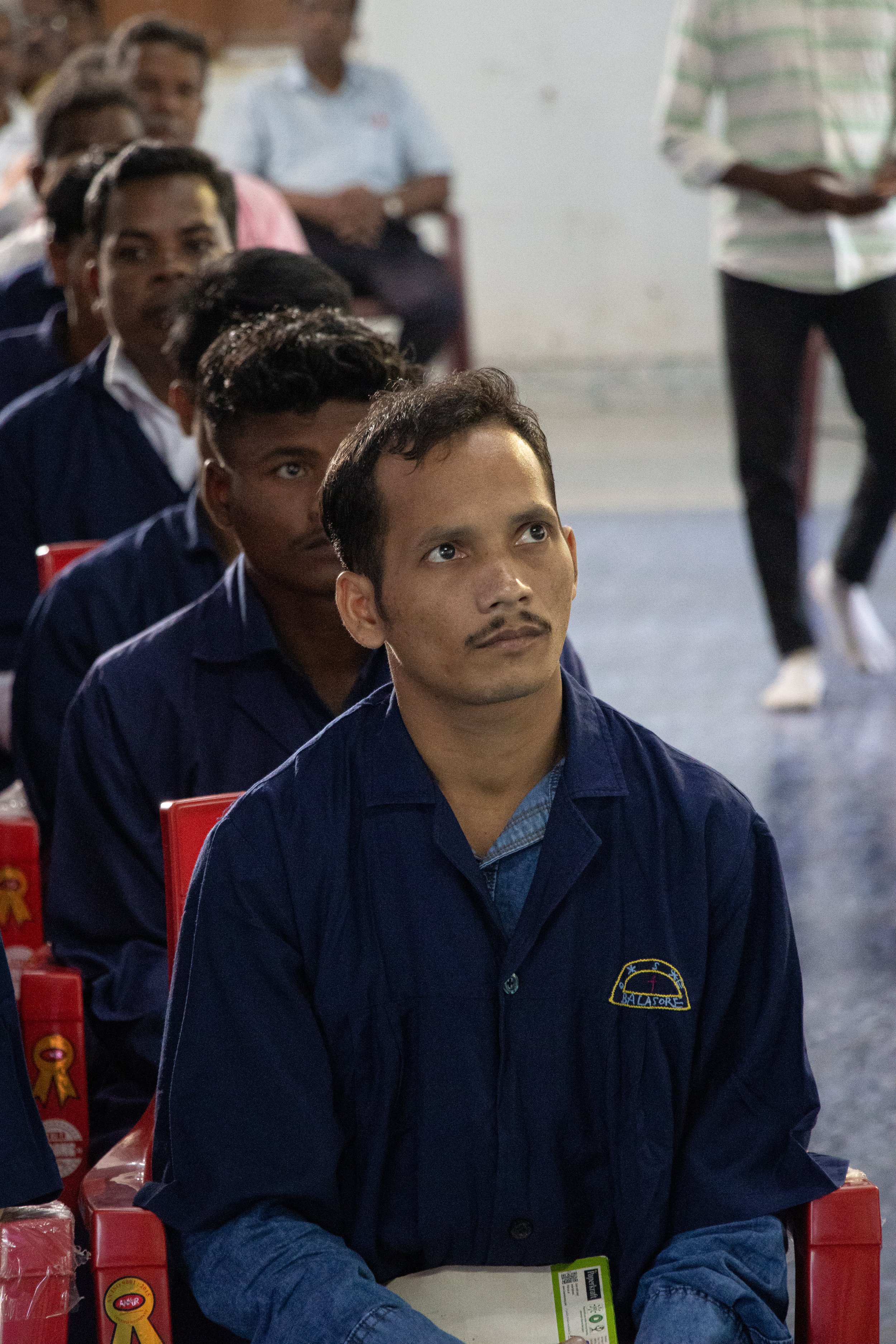  Graduates of the SOE in eastern Odisha prepare to receive their diplomas and be commissioned for ministry. 