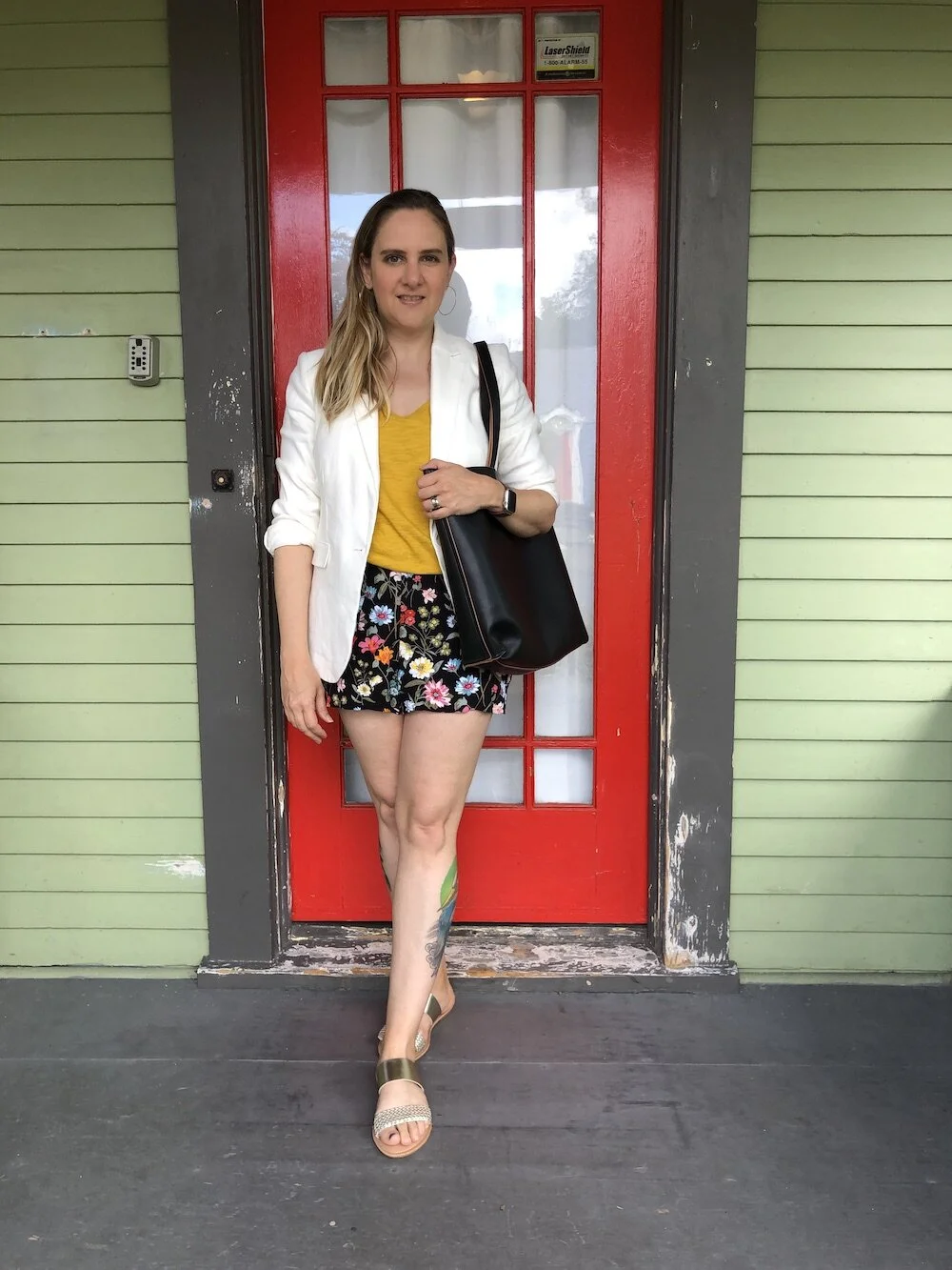 Style a Mustard Top: 6 Outfit Ideas 