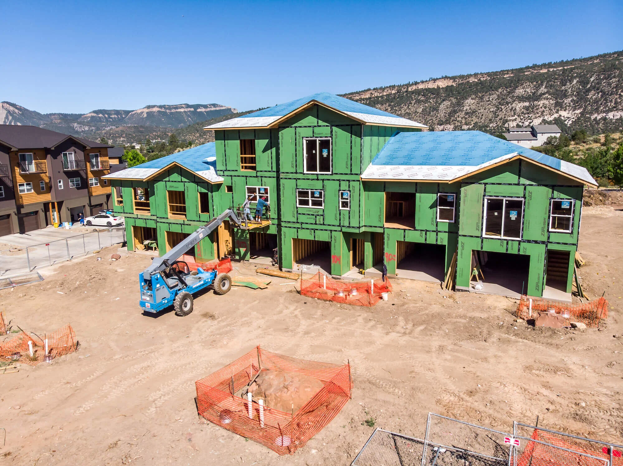 Durango MultiFamily Building UnderConstruction — Builders FirstSource