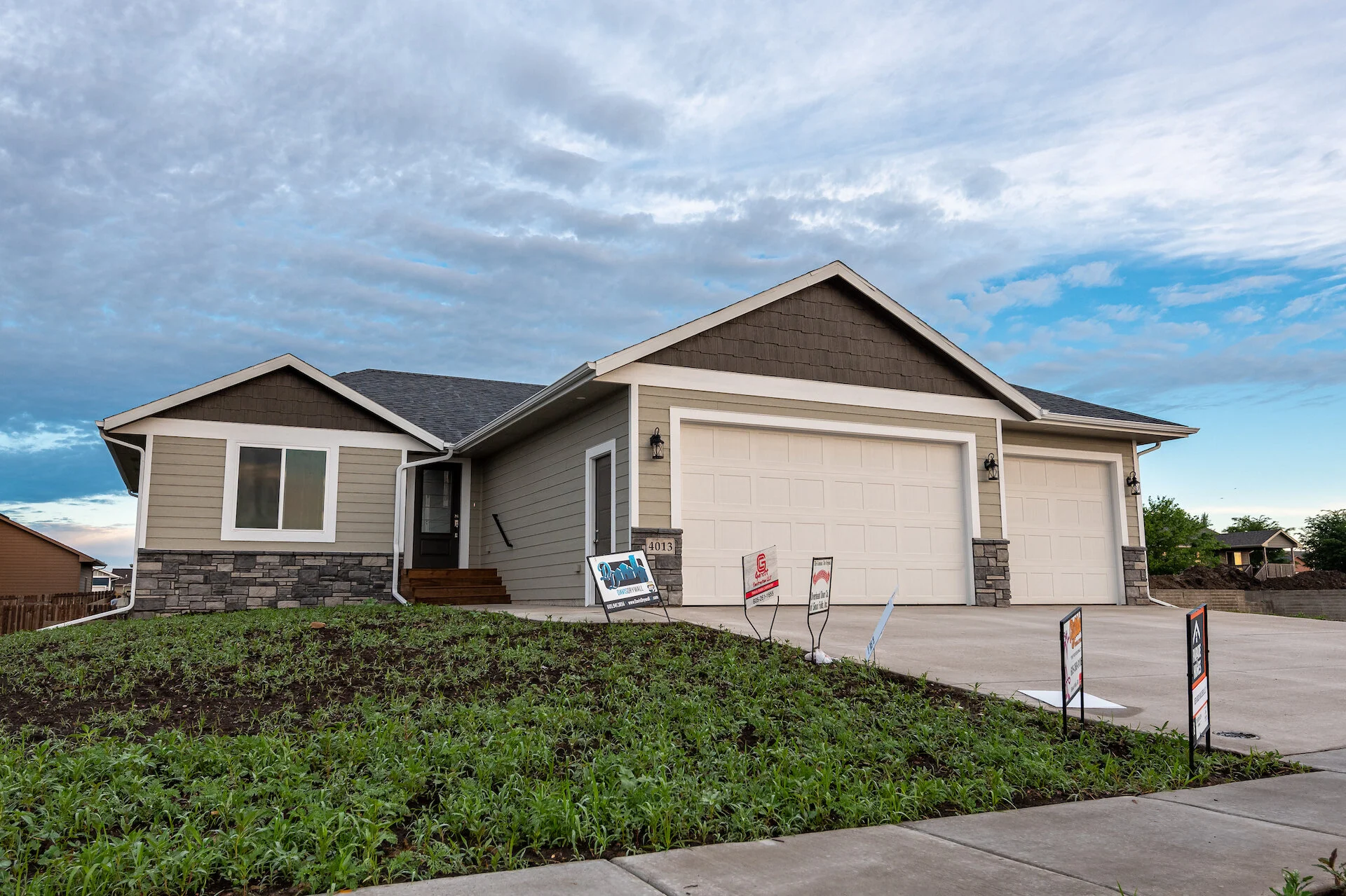 Red Rock Builders 2020 Sioux Empire Parade of Homes — Builders FirstSource