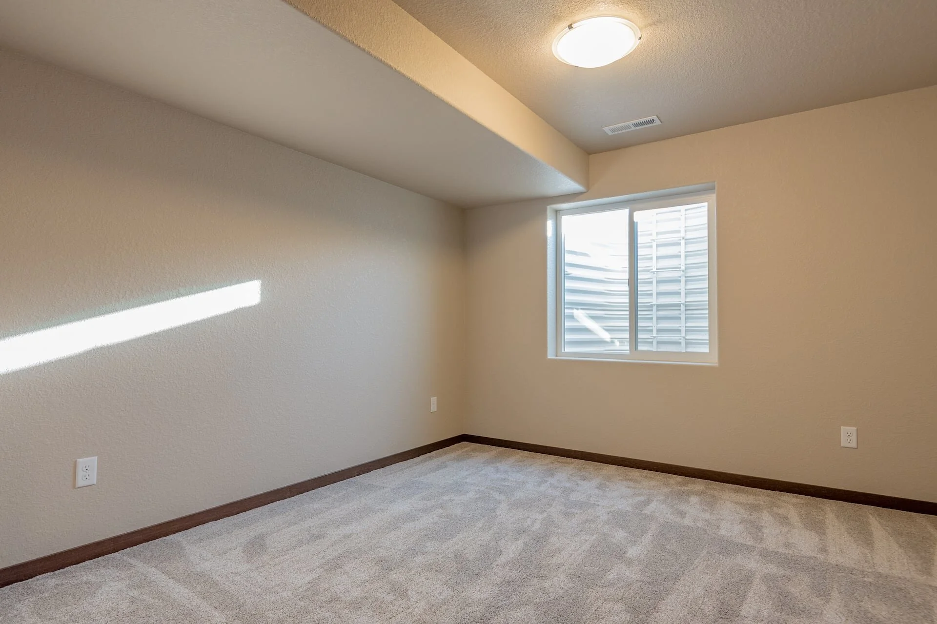 MoveIn Ready Home Overlooking The Golf Club at Red Rock — Builders