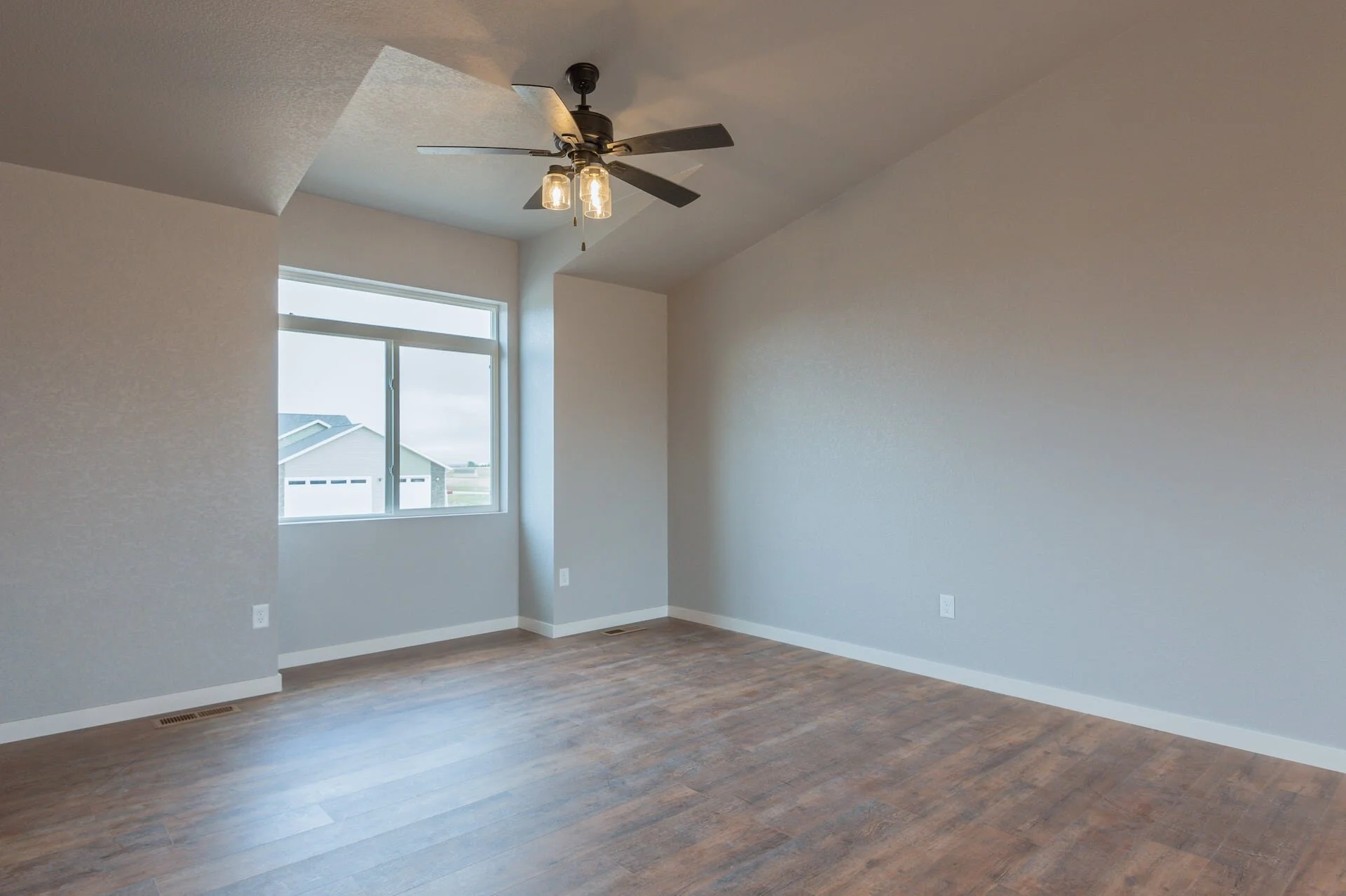 2020-10-2 Howie Construction Builders FirstSource Pommel Loop Compressed 24.jpg